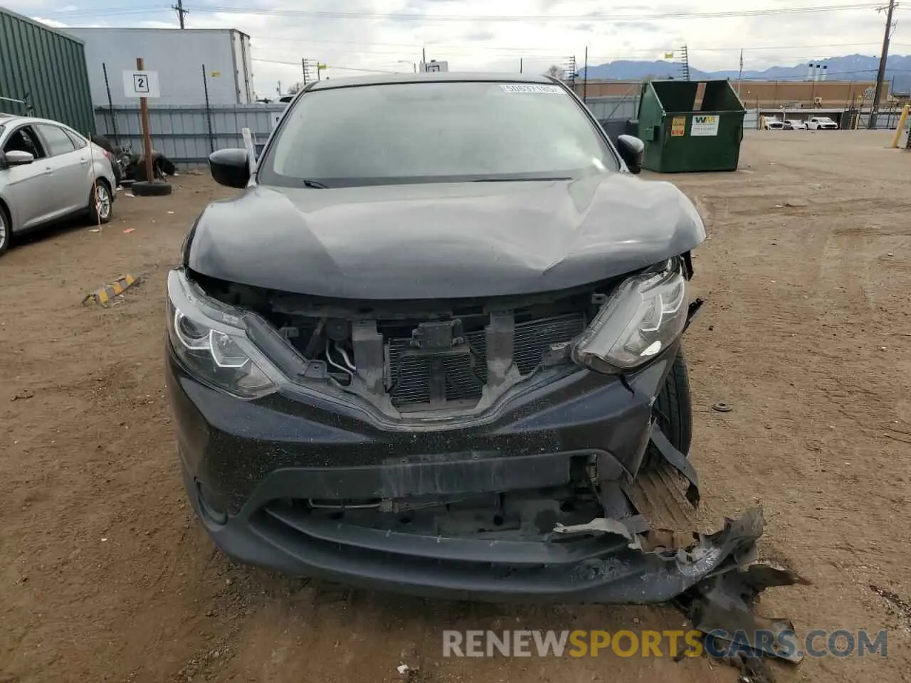 5 Photograph of a damaged car JN1BJ1CR5KW628127 NISSAN ROGUE 2019