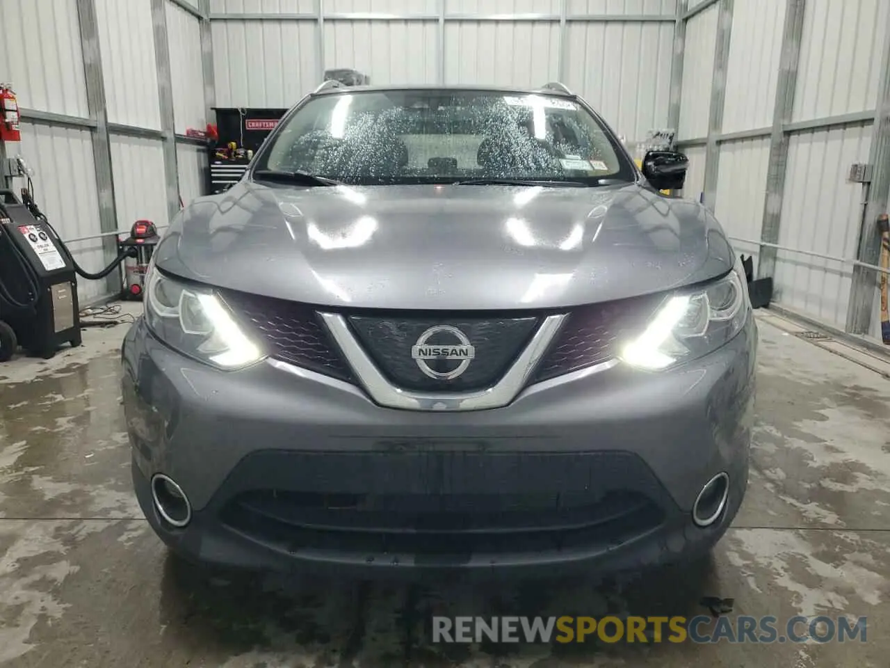 5 Photograph of a damaged car JN1BJ1CR6KW332386 NISSAN ROGUE 2019