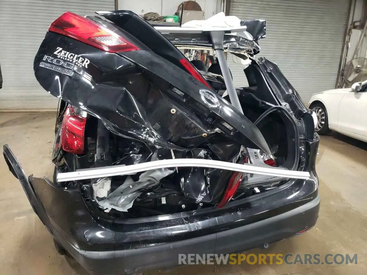 6 Photograph of a damaged car JN1BJ1CR8KW629997 NISSAN ROGUE 2019
