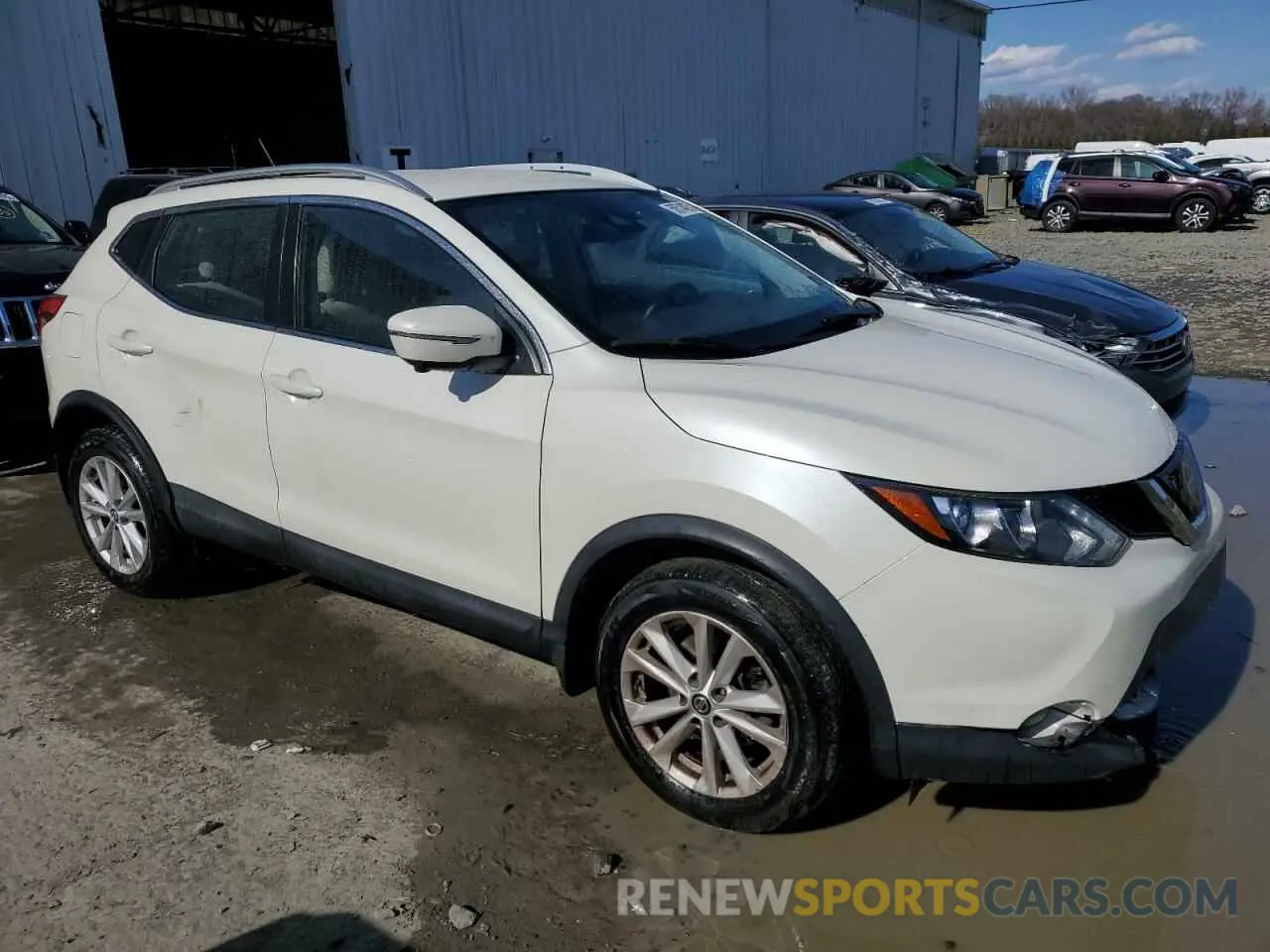 4 Photograph of a damaged car JN1BJ1CRXKW628219 NISSAN ROGUE 2019