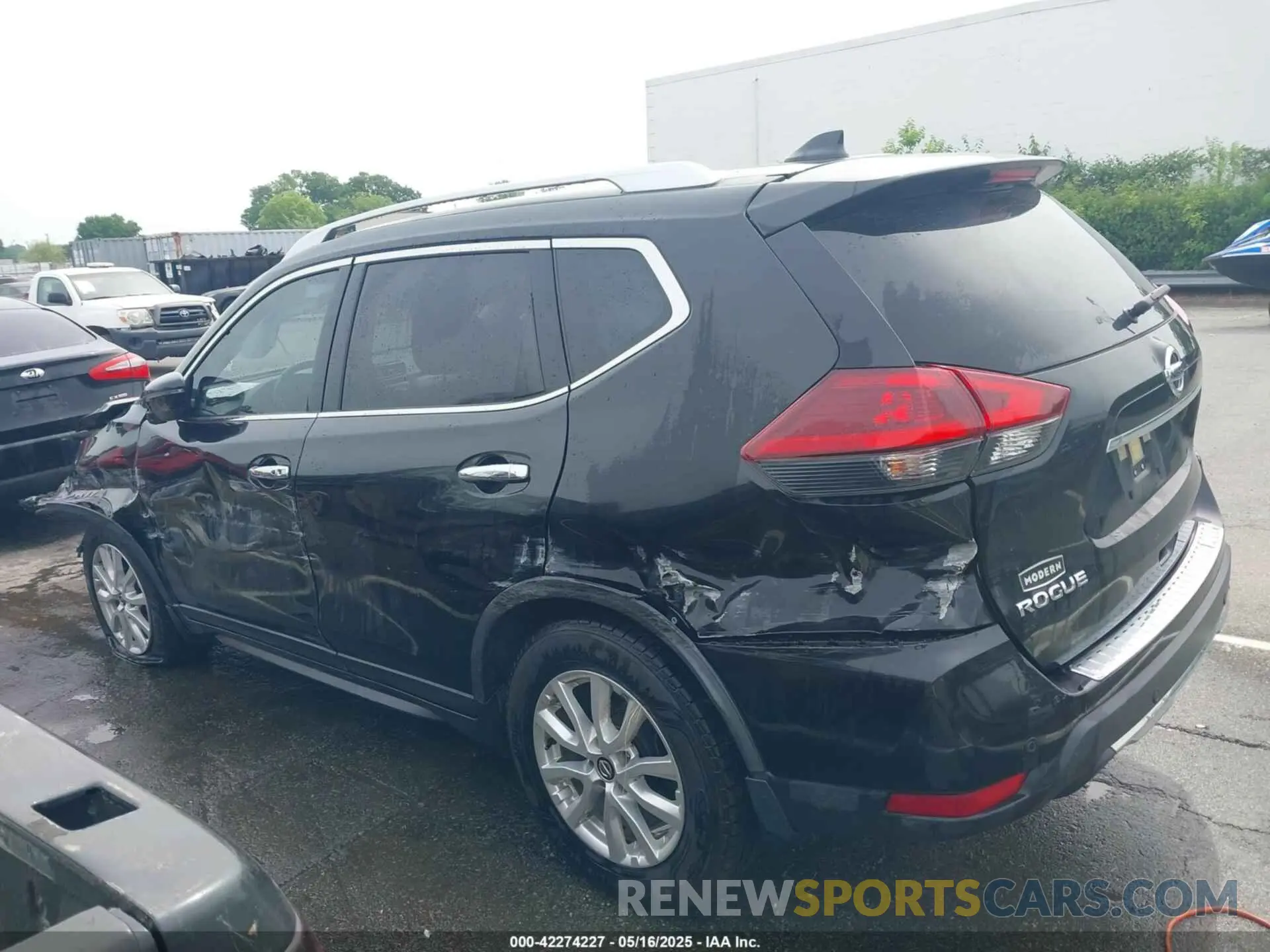 14 Photograph of a damaged car JN8AT2MT1KW261931 NISSAN ROGUE 2019