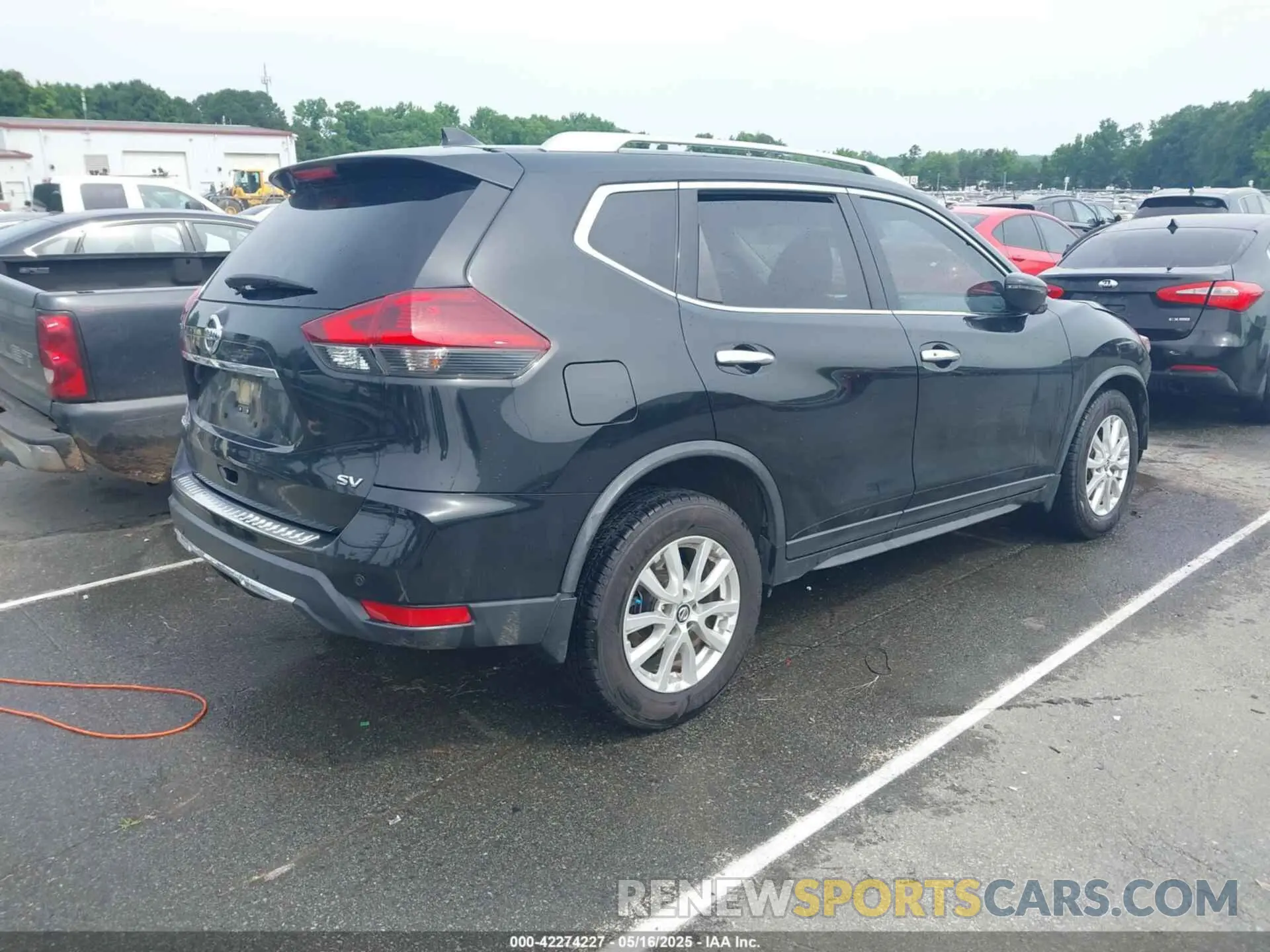 4 Photograph of a damaged car JN8AT2MT1KW261931 NISSAN ROGUE 2019