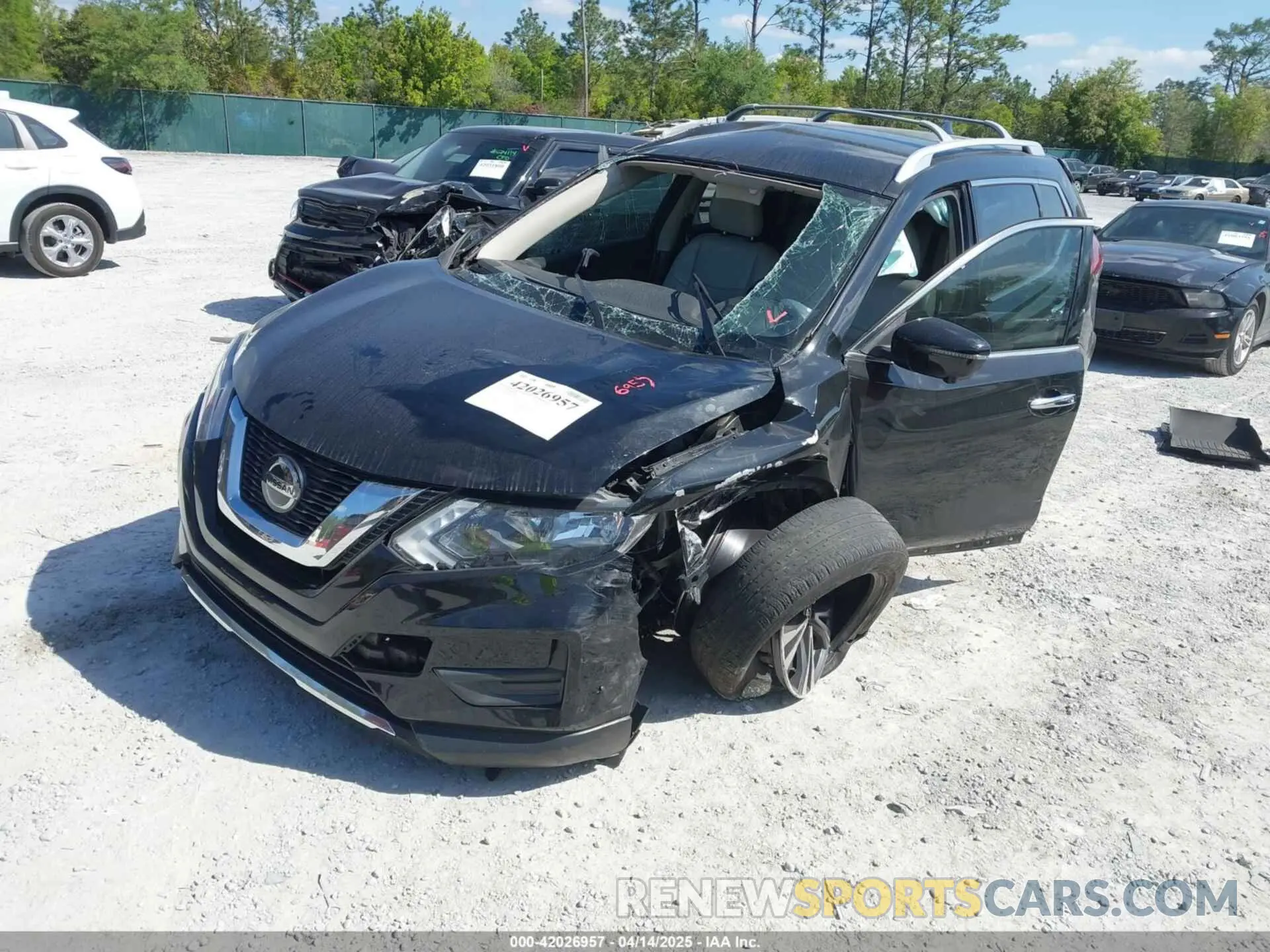 2 Photograph of a damaged car JN8AT2MT4KW250082 NISSAN ROGUE 2019