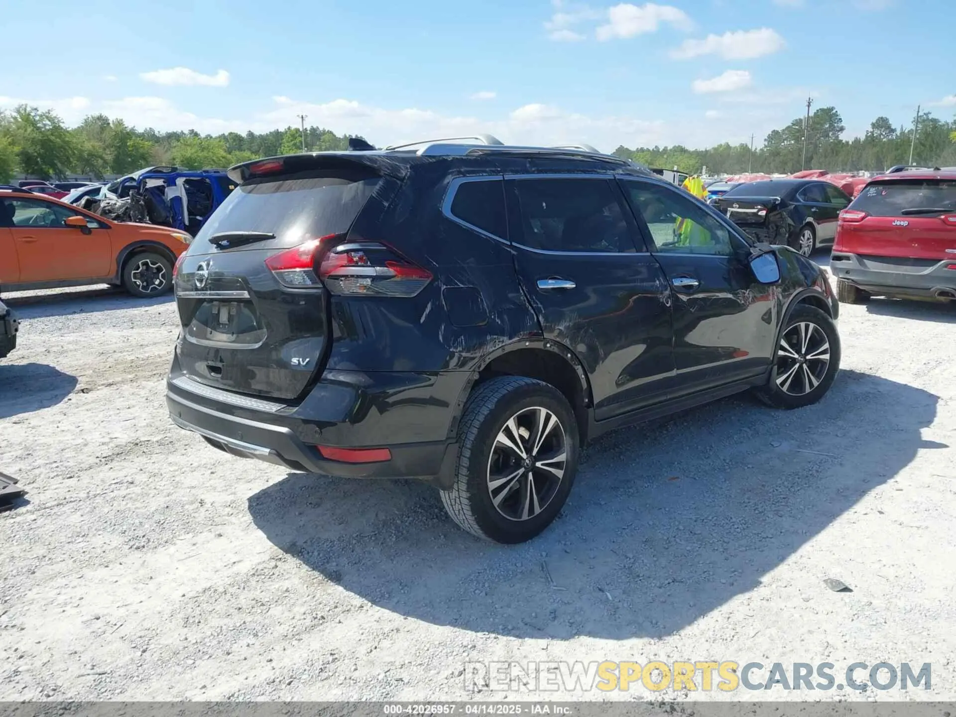 4 Photograph of a damaged car JN8AT2MT4KW250082 NISSAN ROGUE 2019