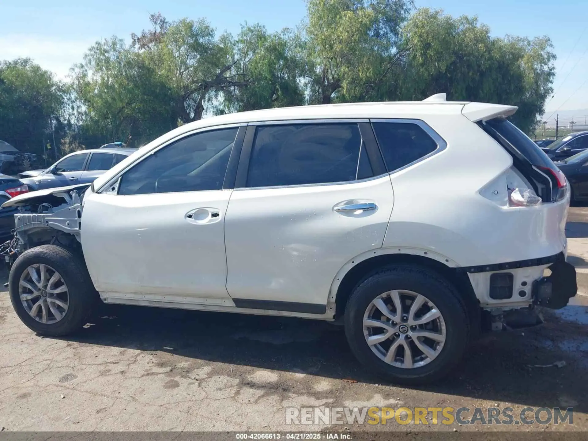 15 Фотография поврежденного автомобиля JN8AT2MT4KW255007 NISSAN ROGUE 2019
