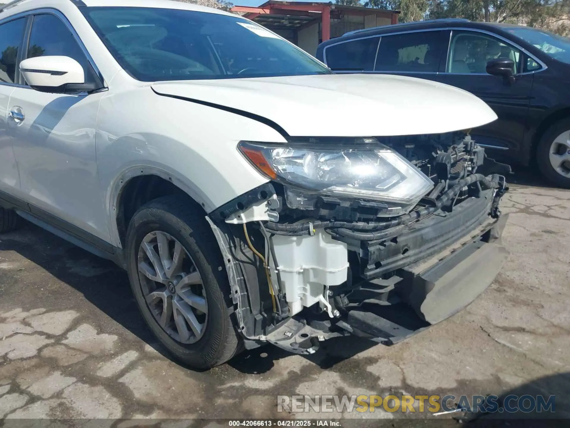 18 Фотография поврежденного автомобиля JN8AT2MT4KW255007 NISSAN ROGUE 2019