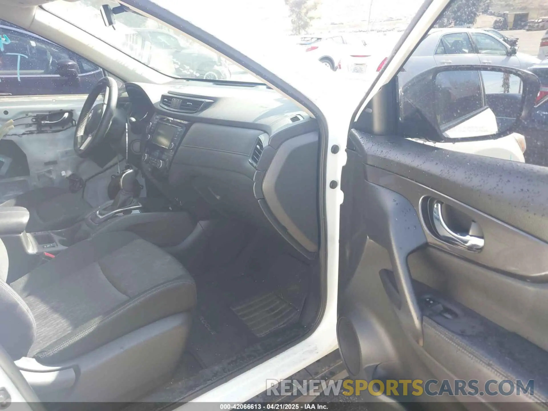 5 Фотография поврежденного автомобиля JN8AT2MT4KW255007 NISSAN ROGUE 2019
