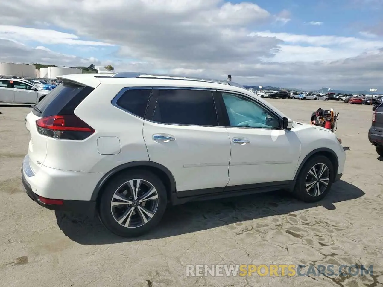 3 Photograph of a damaged car JN8AT2MT4KW258912 NISSAN ROGUE 2019