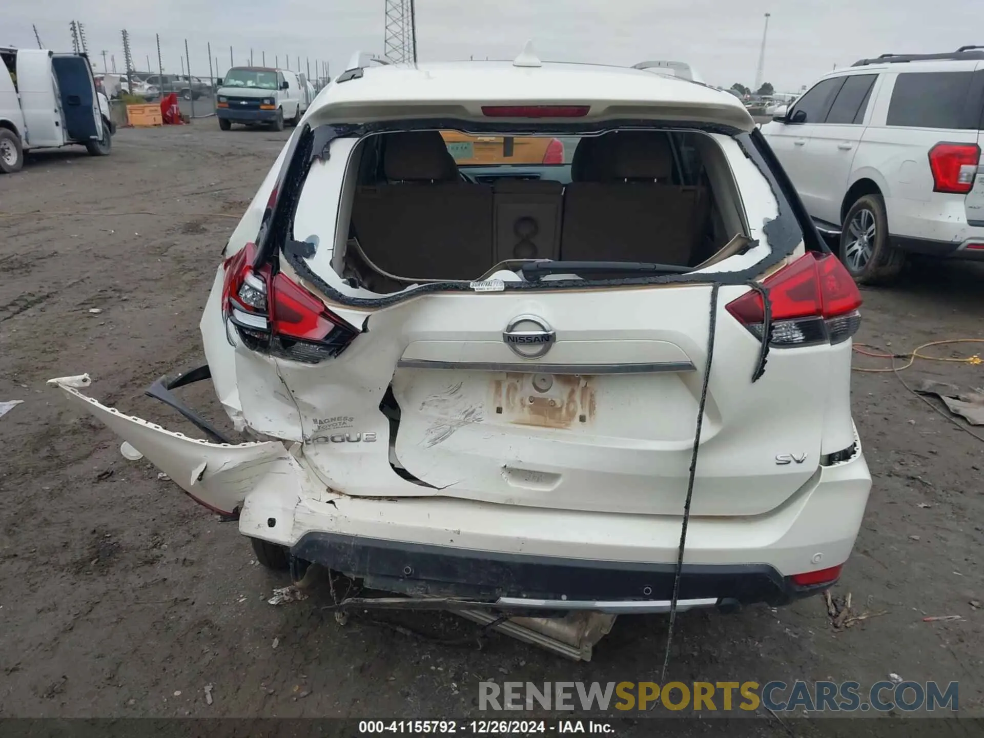 6 Photograph of a damaged car JN8AT2MT4KW263267 NISSAN ROGUE 2019