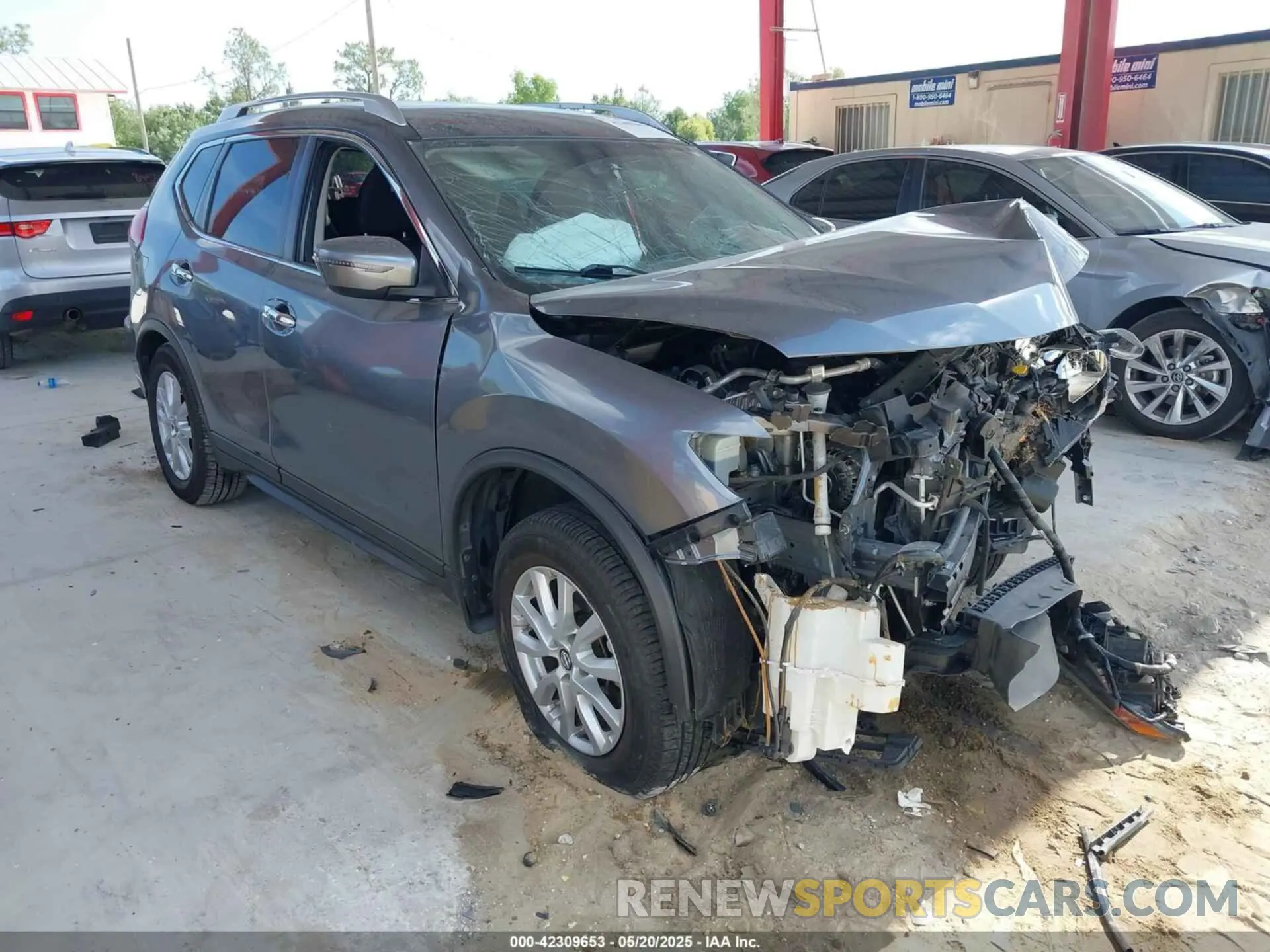 1 Photograph of a damaged car JN8AT2MT5KW252231 NISSAN ROGUE 2019