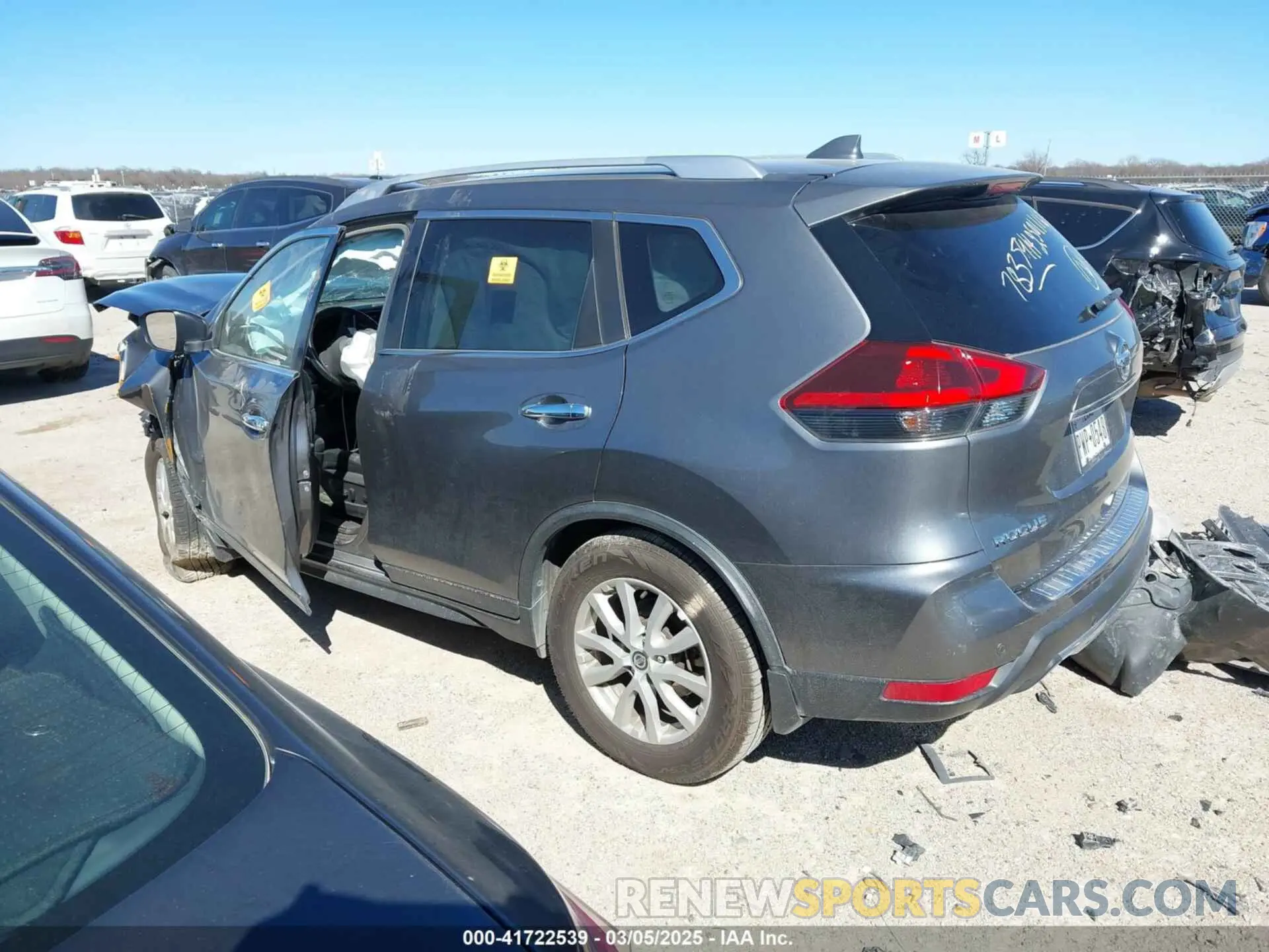 3 Photograph of a damaged car JN8AT2MT5KW505497 NISSAN ROGUE 2019