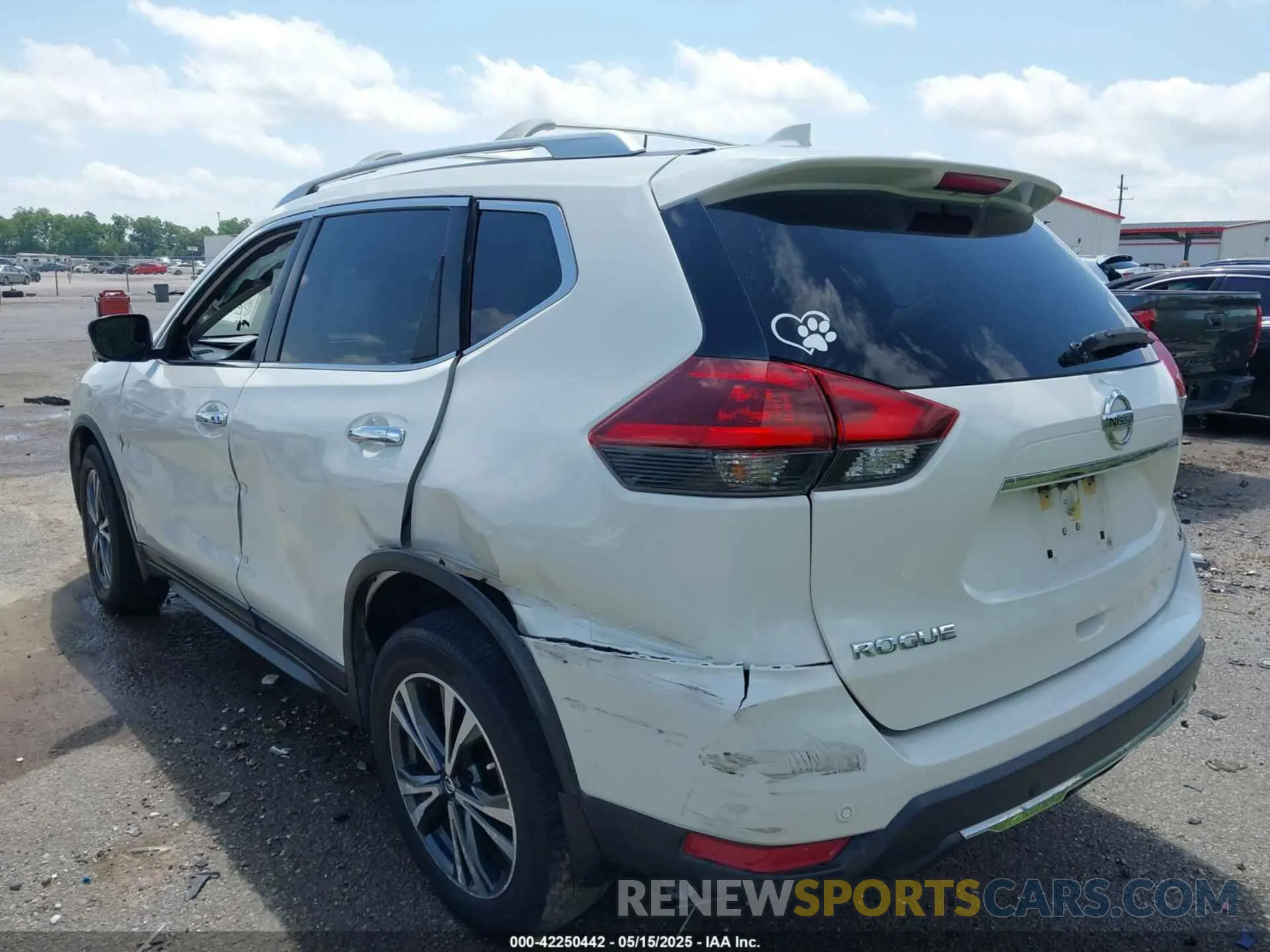 3 Фотография поврежденного автомобиля JN8AT2MT6KW256210 NISSAN ROGUE 2019