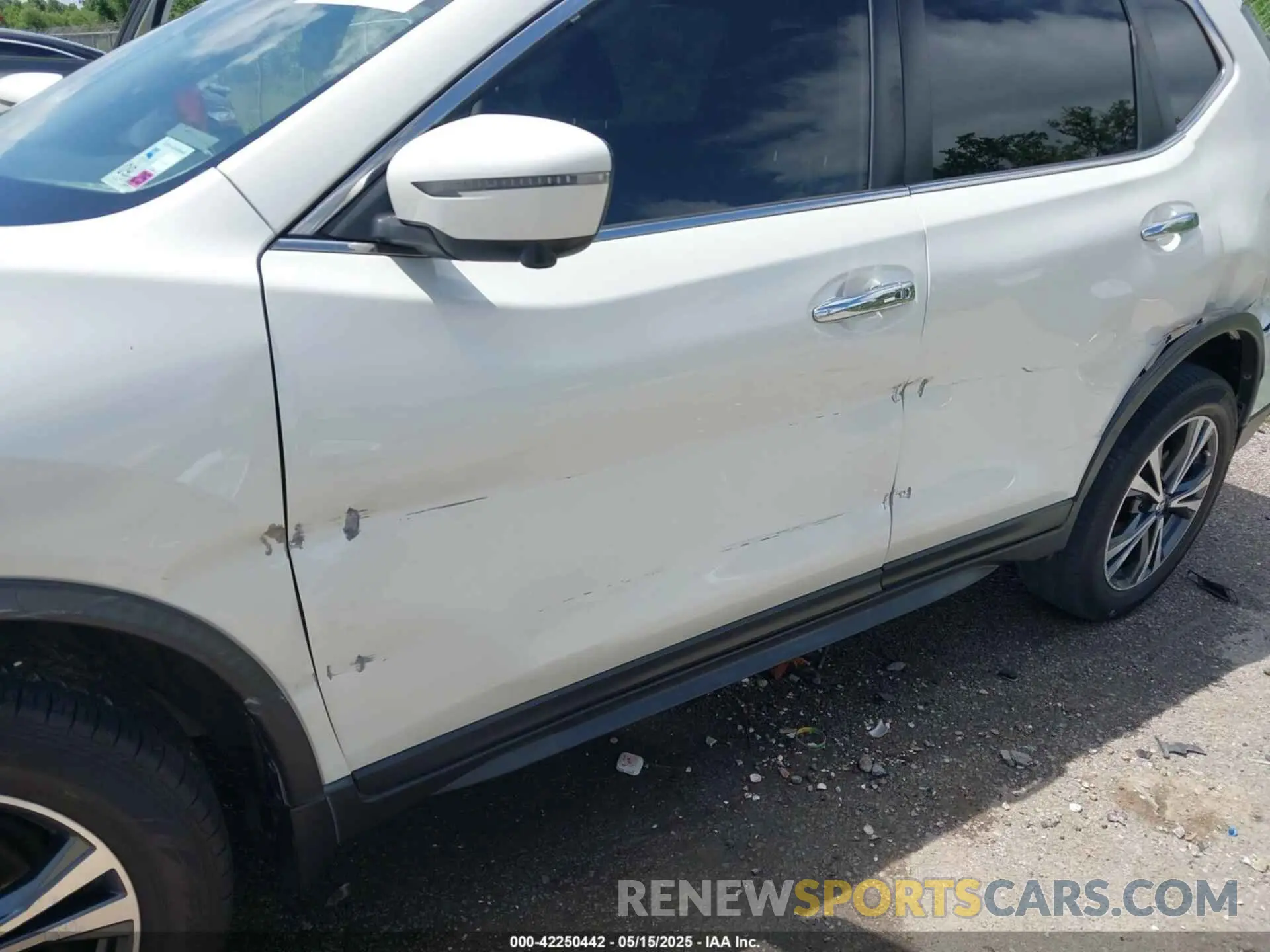 6 Фотография поврежденного автомобиля JN8AT2MT6KW256210 NISSAN ROGUE 2019