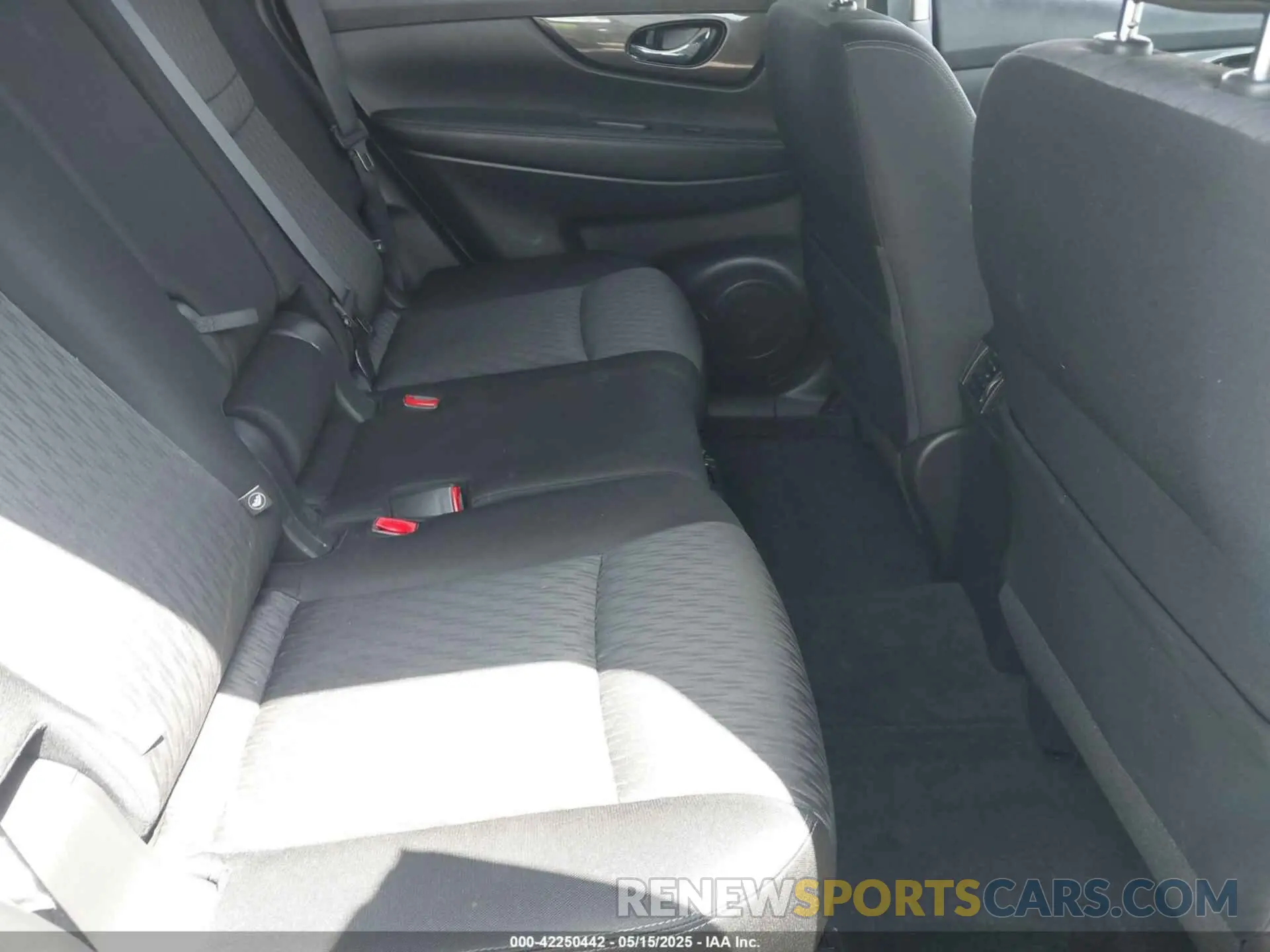8 Фотография поврежденного автомобиля JN8AT2MT6KW256210 NISSAN ROGUE 2019