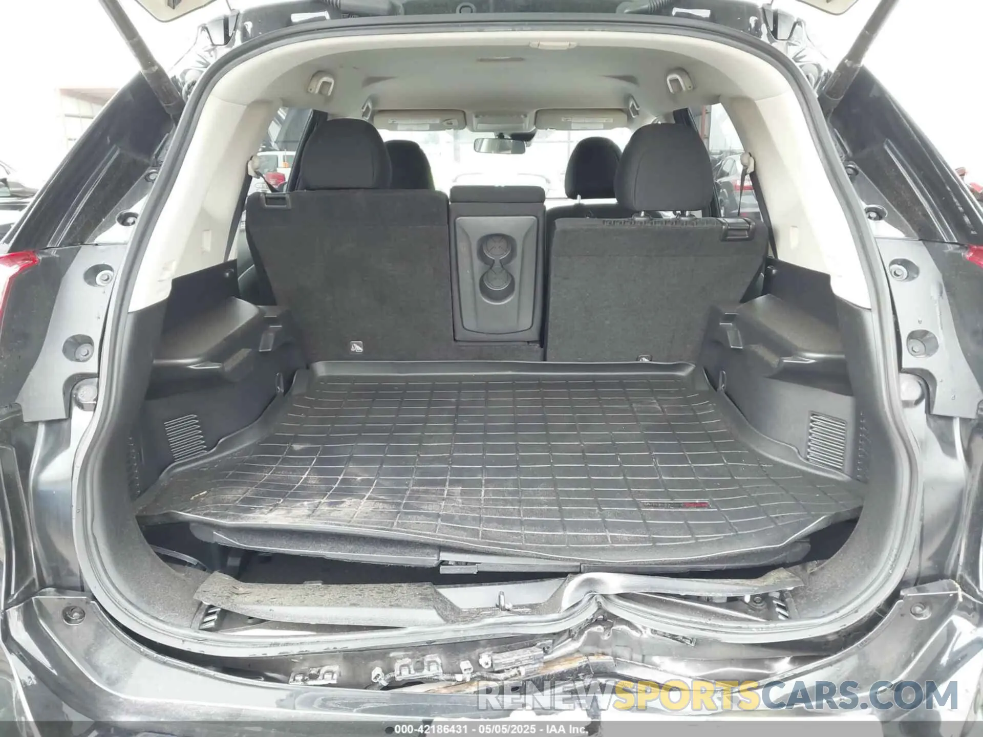17 Фотография поврежденного автомобиля JN8AT2MT6KW263190 NISSAN ROGUE 2019