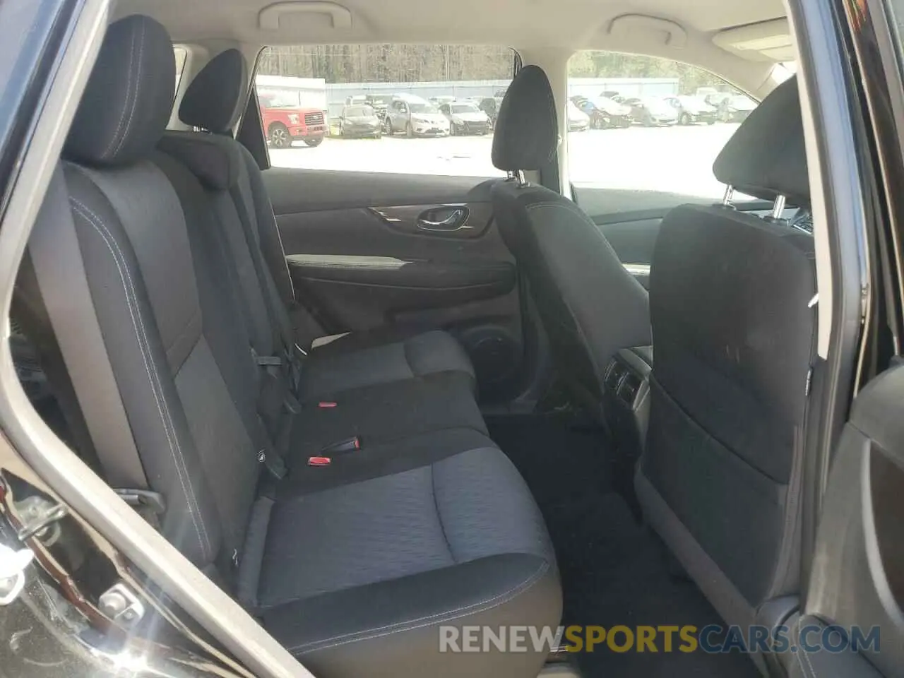 10 Photograph of a damaged car JN8AT2MT6KW264758 NISSAN ROGUE 2019