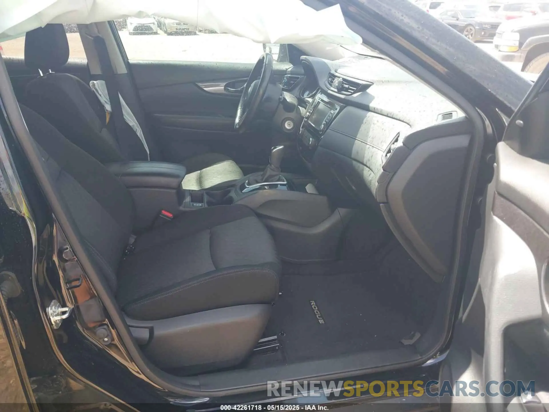 5 Photograph of a damaged car JN8AT2MT6KW267367 NISSAN ROGUE 2019