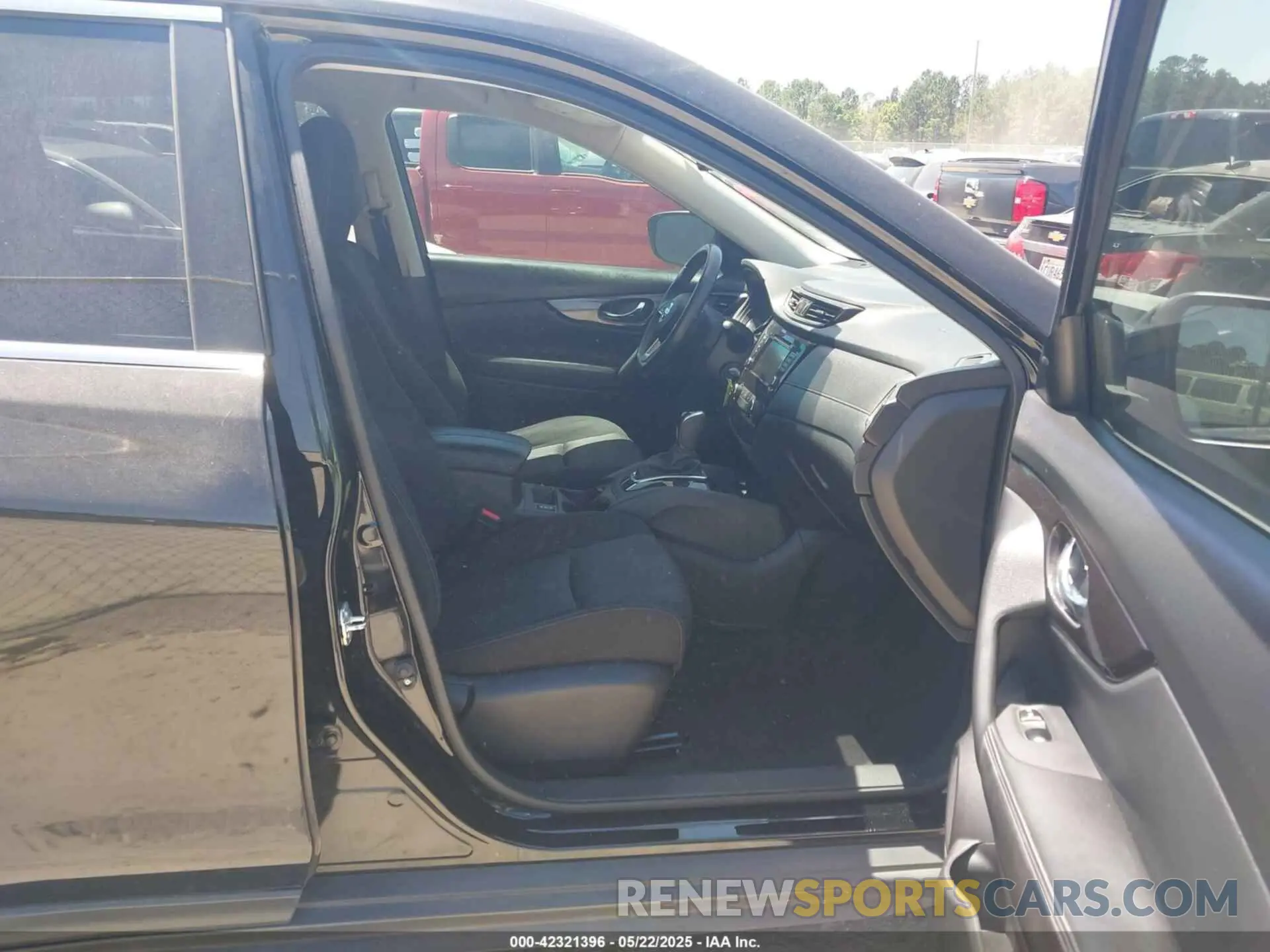 5 Photograph of a damaged car JN8AT2MT7KW266552 NISSAN ROGUE 2019