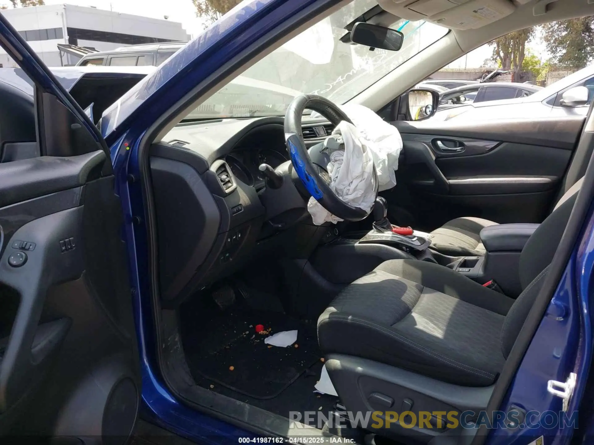 19 Photograph of a damaged car JN8AT2MT7KW268205 NISSAN ROGUE 2019