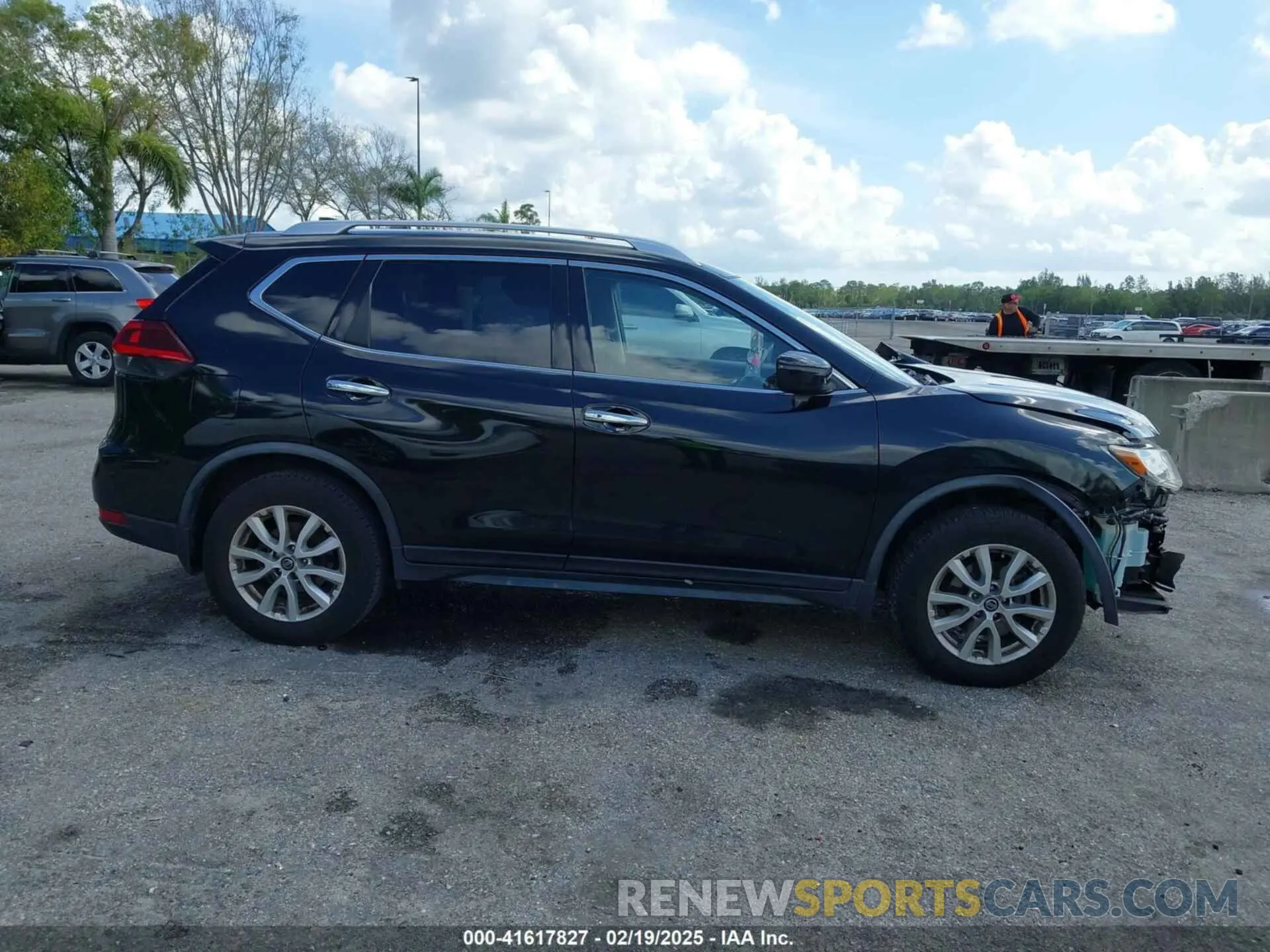 14 Photograph of a damaged car JN8AT2MT7KW503587 NISSAN ROGUE 2019