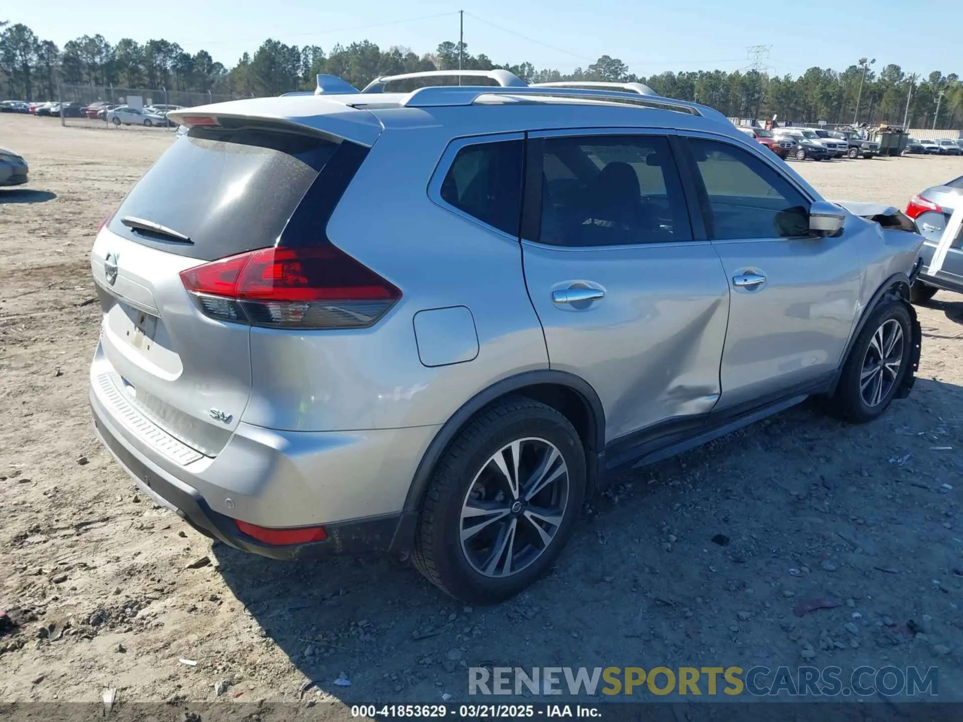 4 Photograph of a damaged car JN8AT2MT9KW263300 NISSAN ROGUE 2019