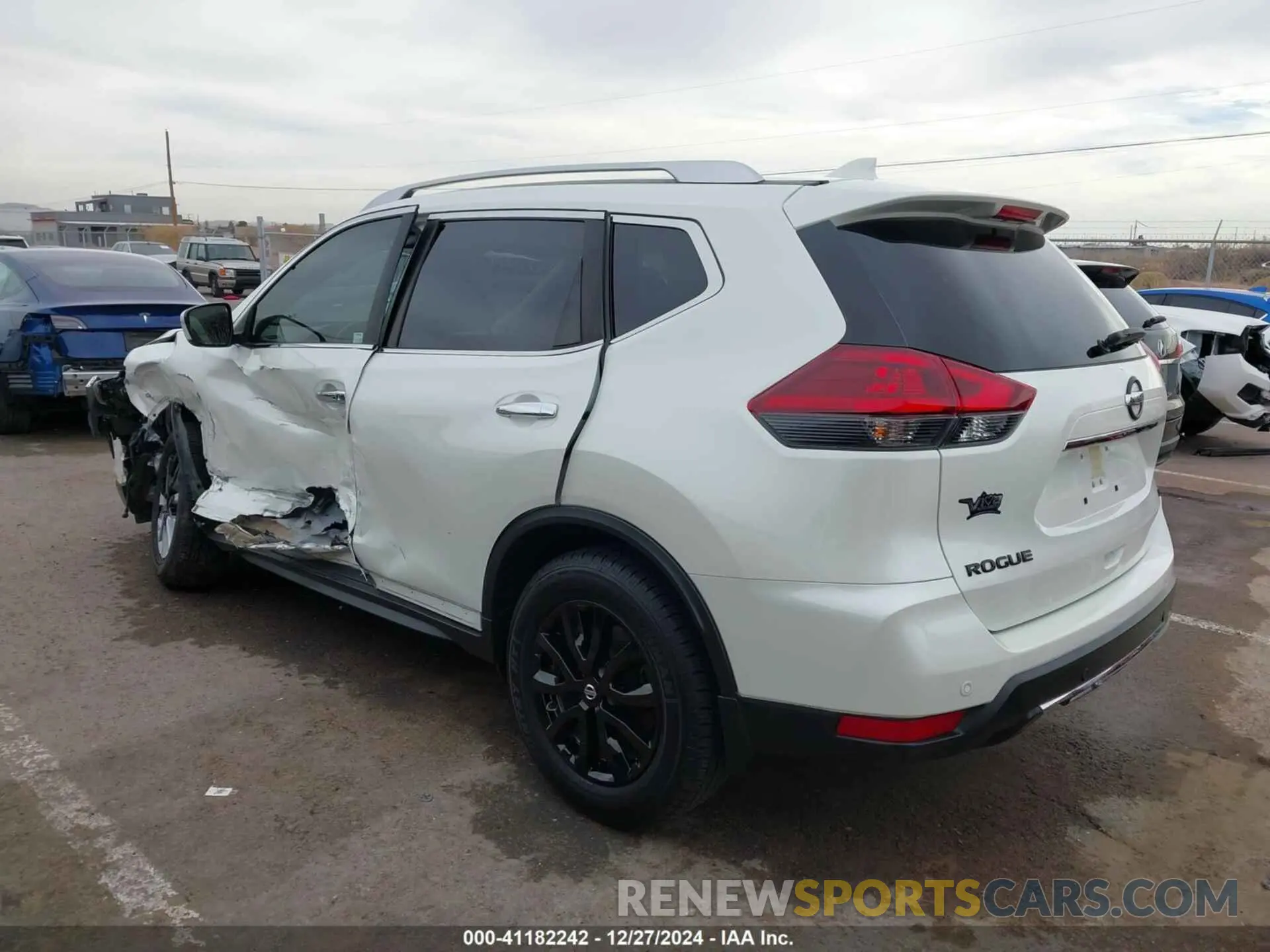 3 Photograph of a damaged car JN8AT2MTXKW252631 NISSAN ROGUE 2019
