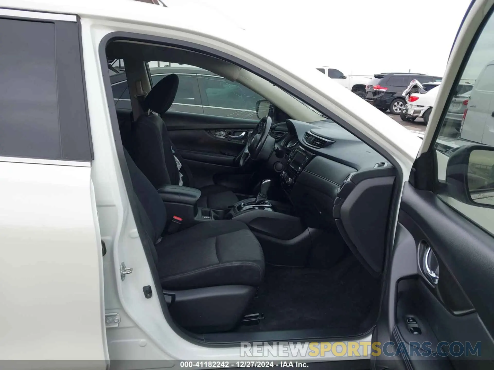 5 Photograph of a damaged car JN8AT2MTXKW252631 NISSAN ROGUE 2019