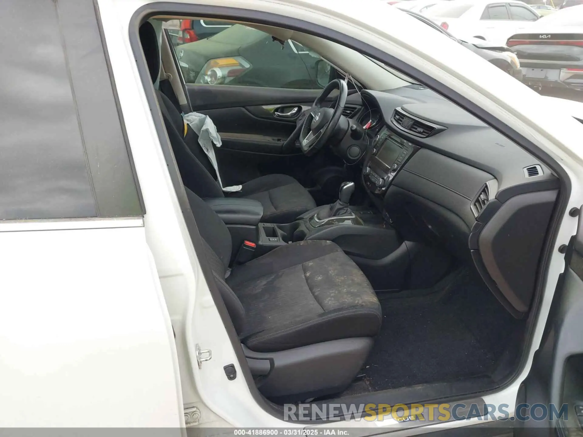 5 Photograph of a damaged car JN8AT2MV1KW387675 NISSAN ROGUE 2019