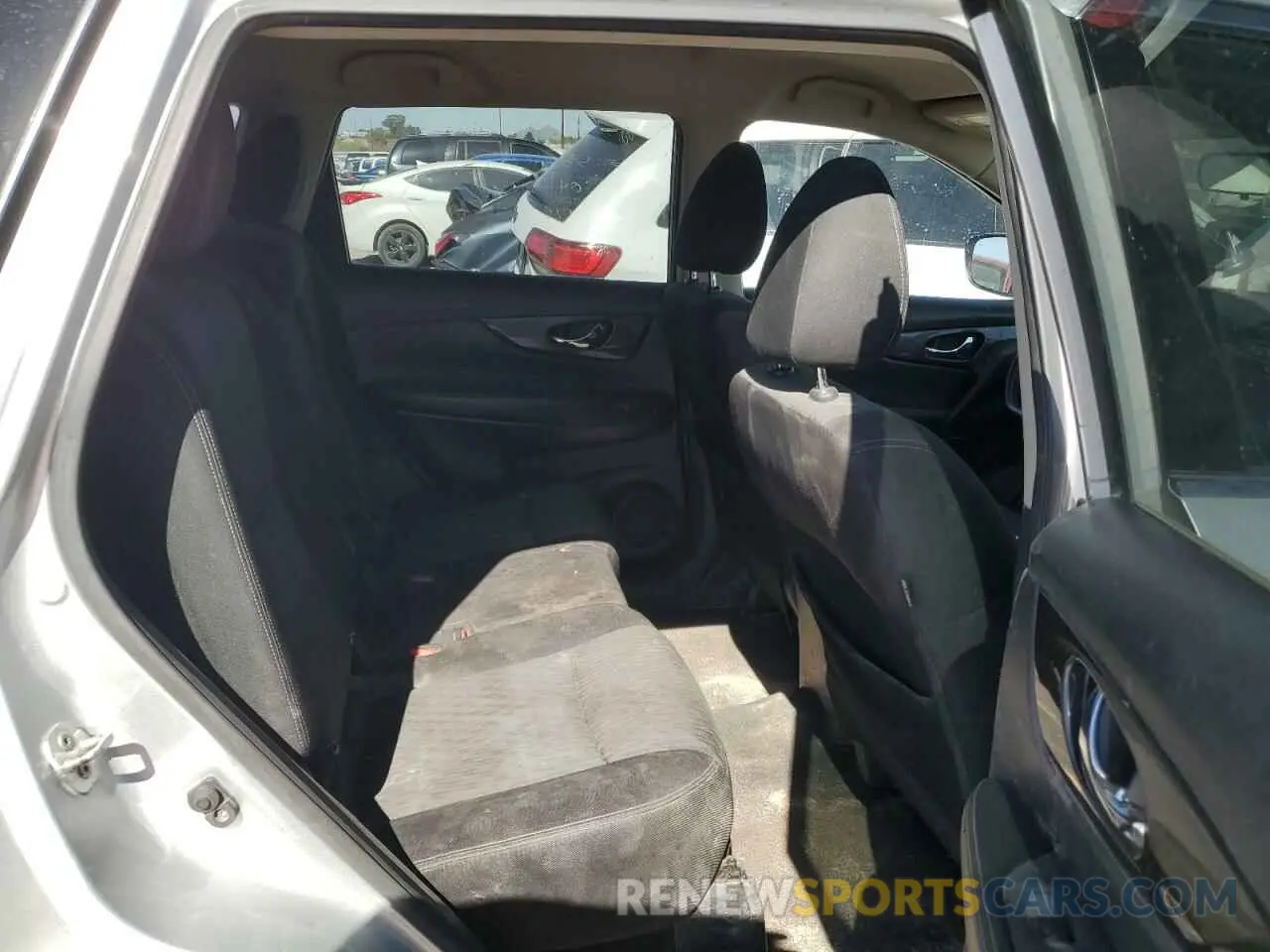 10 Photograph of a damaged car JN8AT2MV2KW386356 NISSAN ROGUE 2019