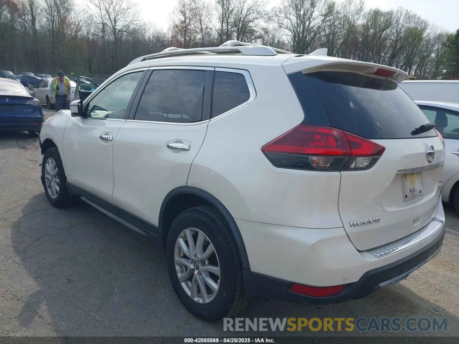 3 Фотография поврежденного автомобиля JN8AT2MV4KW372782 NISSAN ROGUE 2019