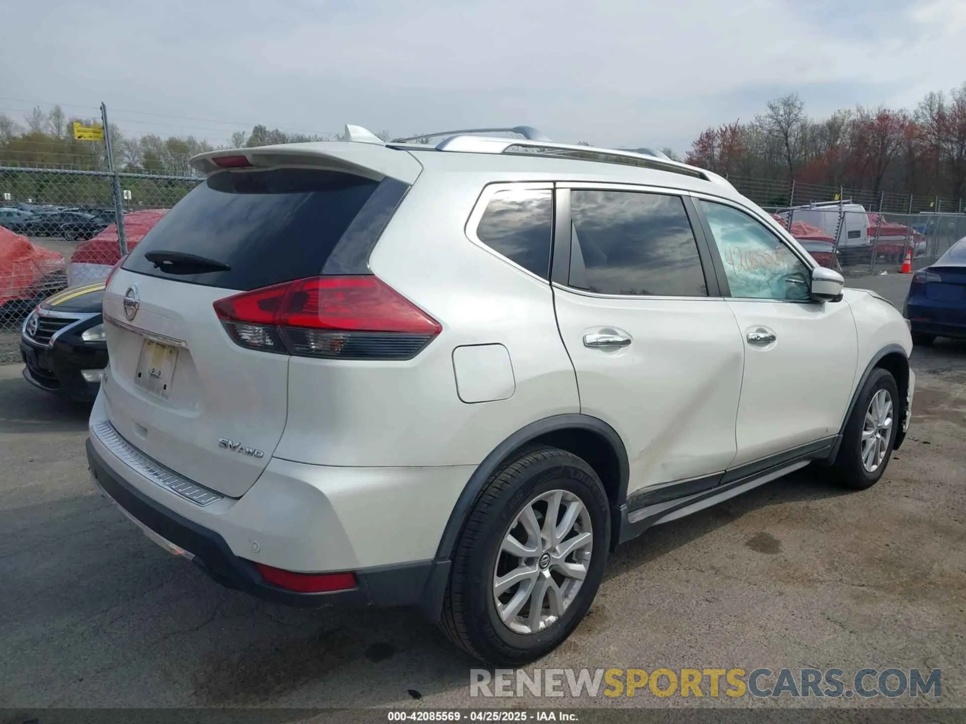 4 Фотография поврежденного автомобиля JN8AT2MV4KW372782 NISSAN ROGUE 2019