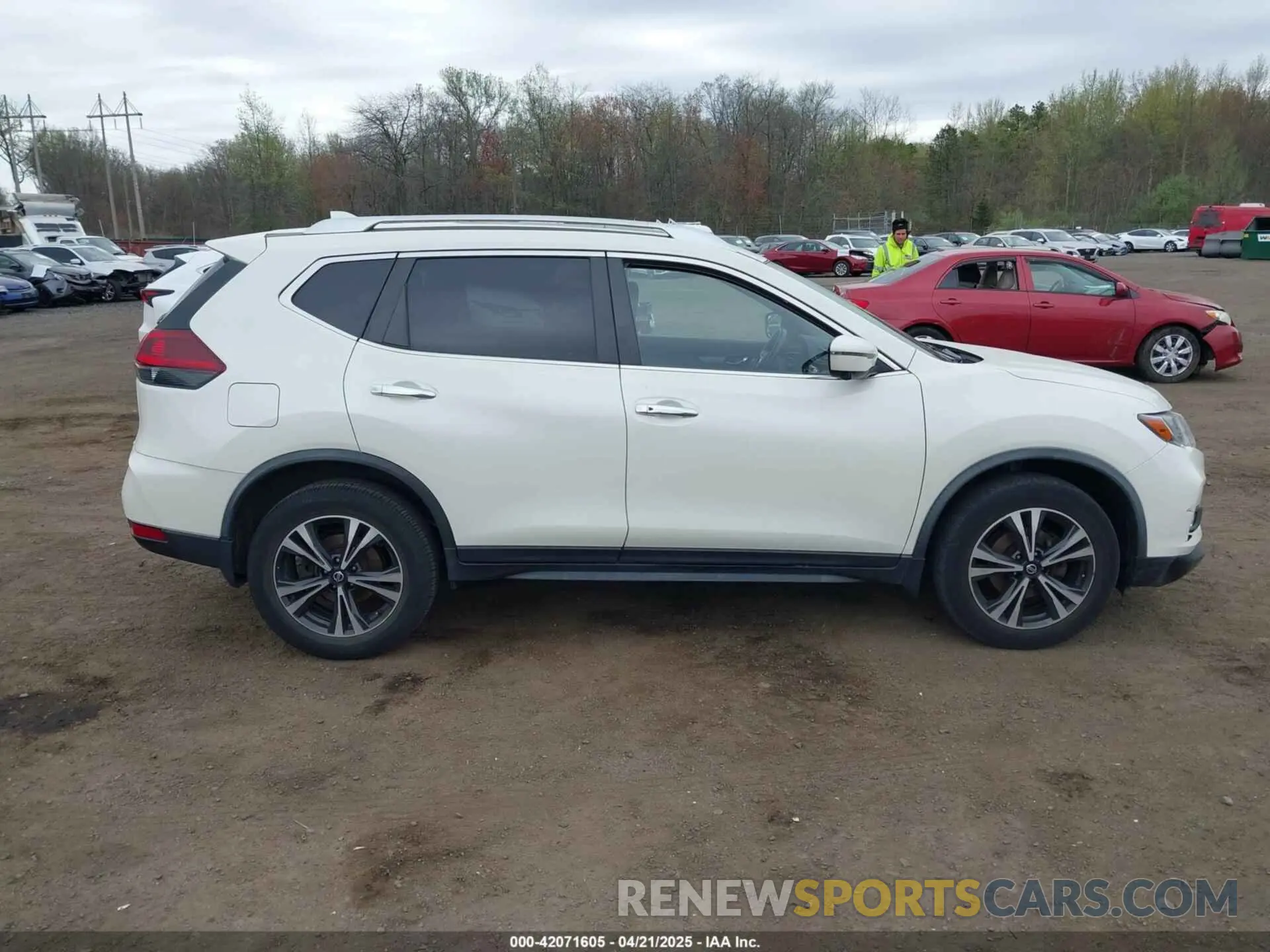 13 Фотография поврежденного автомобиля JN8AT2MV4KW380395 NISSAN ROGUE 2019
