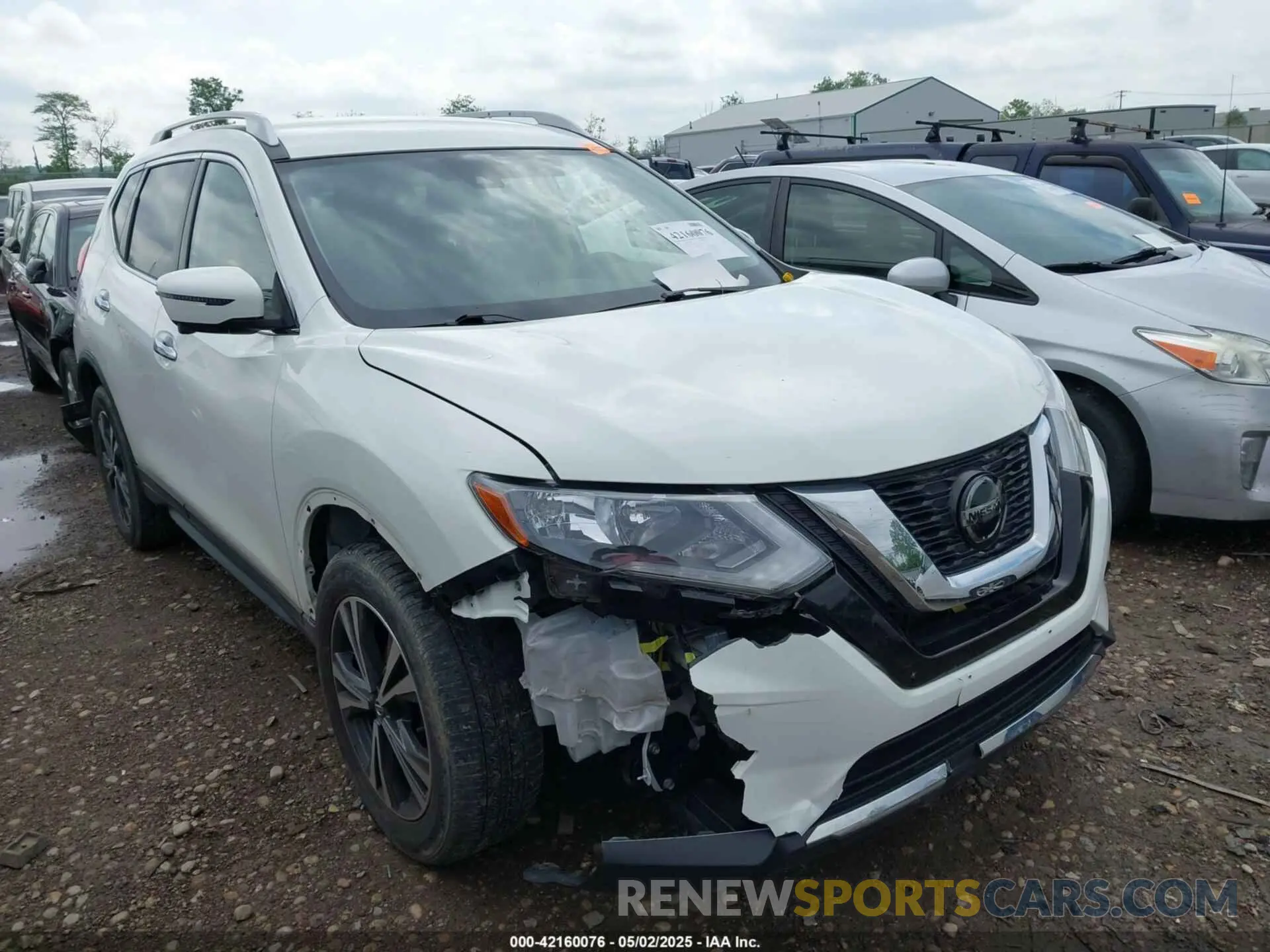 1 Photograph of a damaged car JN8AT2MV4KW380591 NISSAN ROGUE 2019