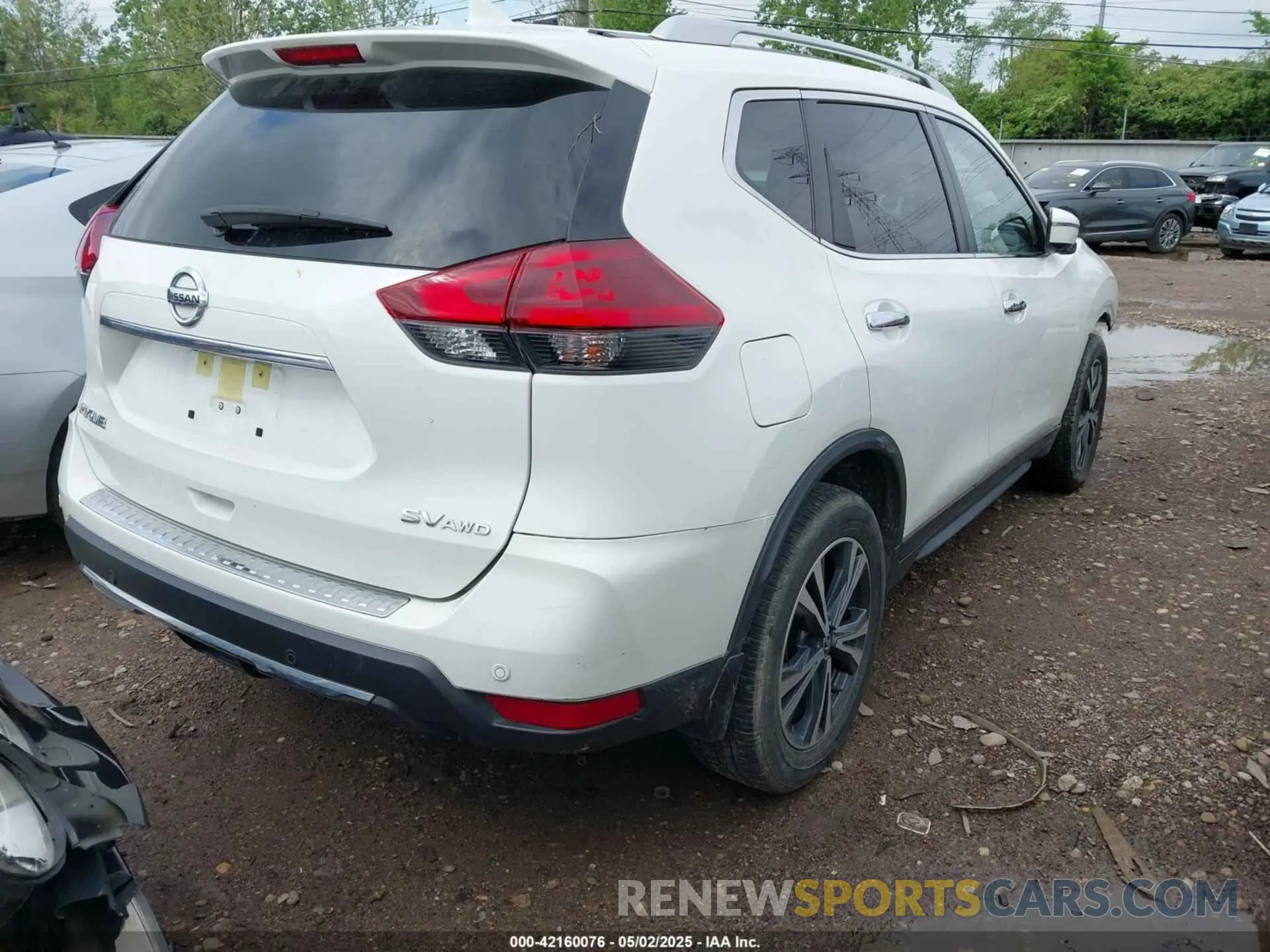 4 Photograph of a damaged car JN8AT2MV4KW380591 NISSAN ROGUE 2019