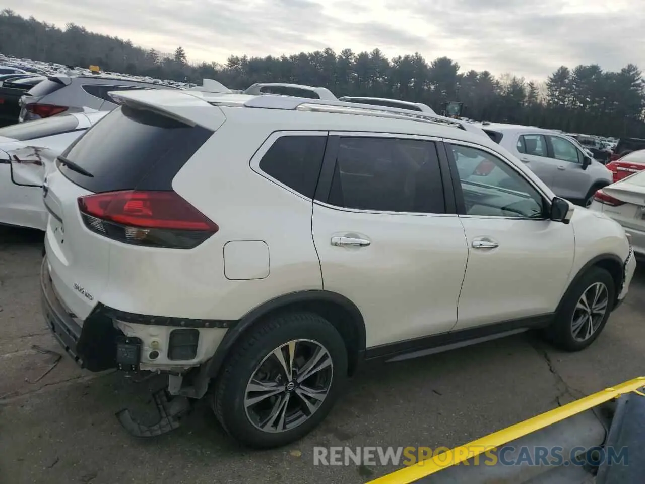 3 Photograph of a damaged car JN8AT2MV5KW395293 NISSAN ROGUE 2019