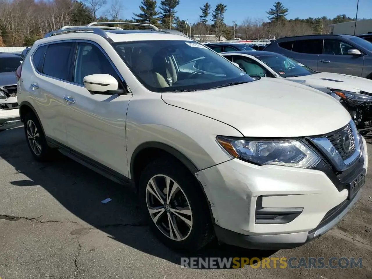 4 Photograph of a damaged car JN8AT2MV5KW395293 NISSAN ROGUE 2019