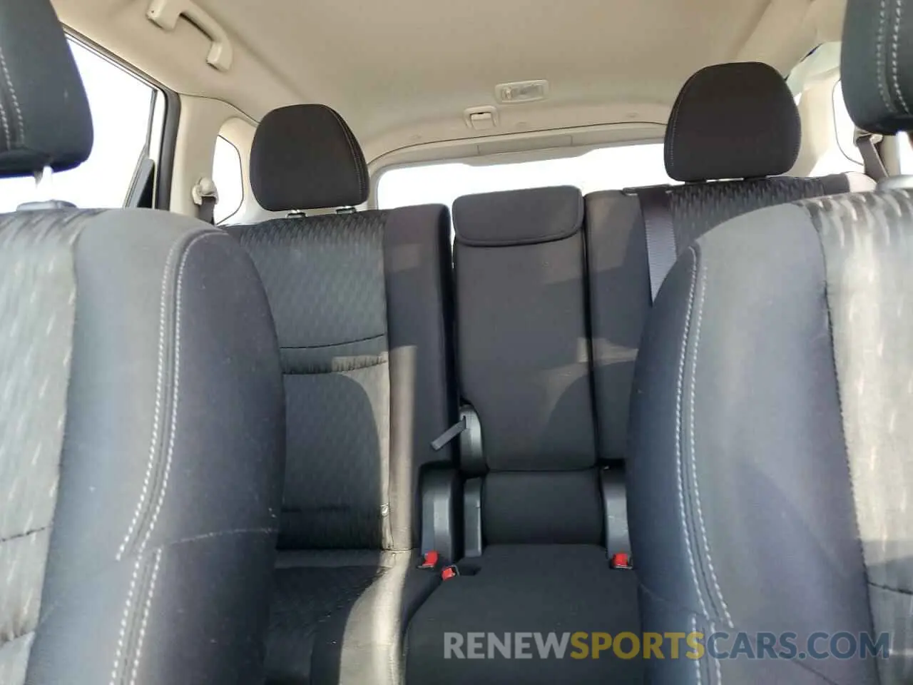 10 Photograph of a damaged car JN8AT2MV7KW383923 NISSAN ROGUE 2019