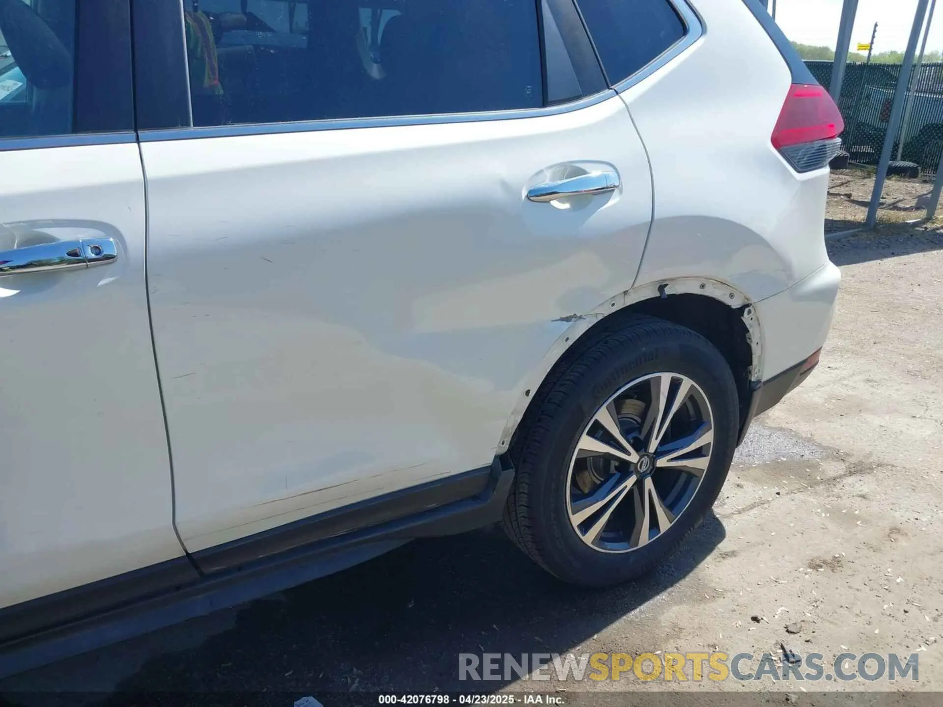 6 Photograph of a damaged car JN8AT2MV7KW385753 NISSAN ROGUE 2019