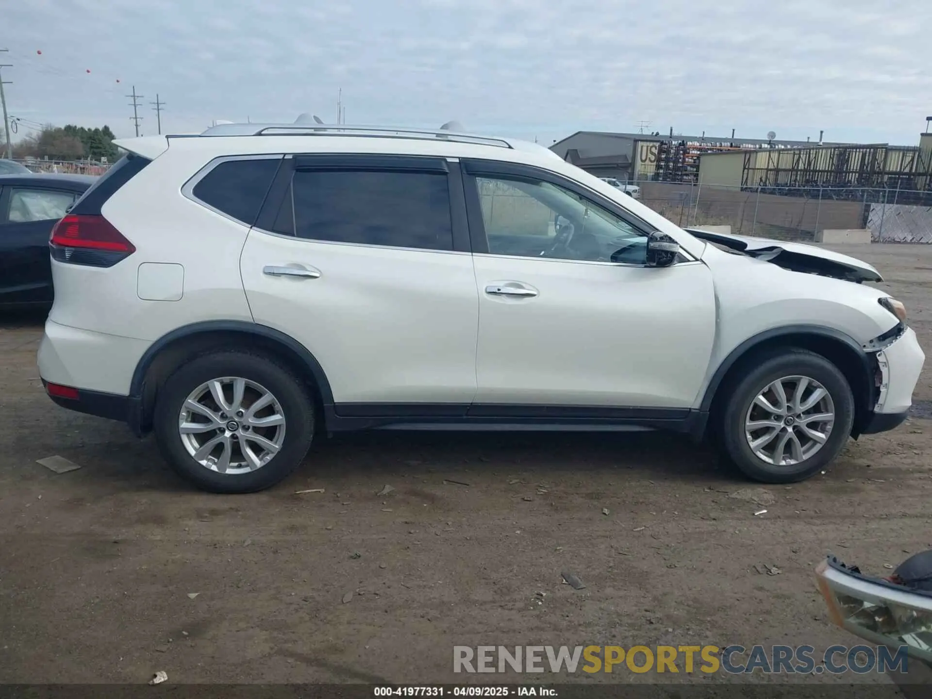 13 Photograph of a damaged car JN8AT2MV7KW400400 NISSAN ROGUE 2019