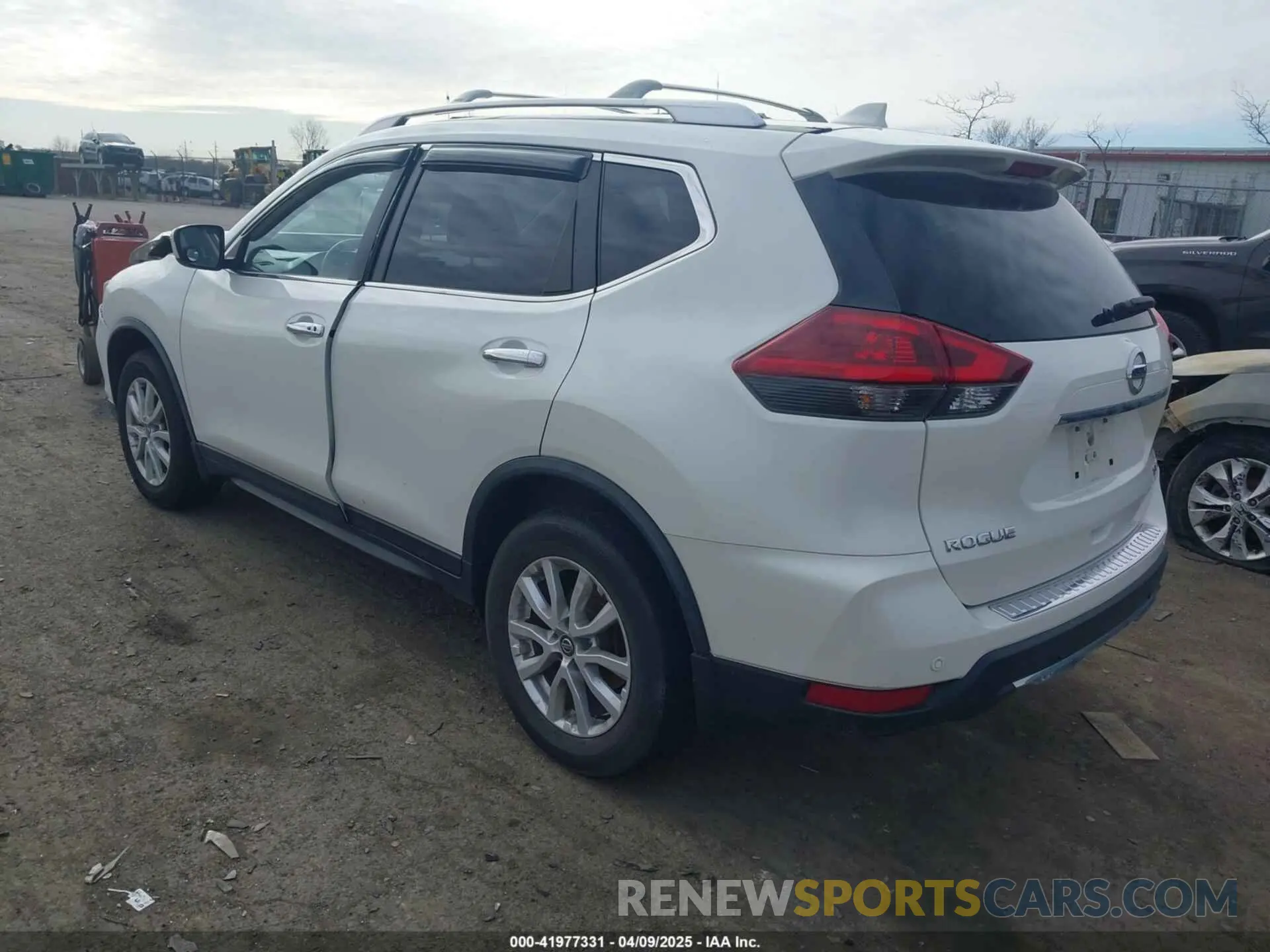 3 Photograph of a damaged car JN8AT2MV7KW400400 NISSAN ROGUE 2019