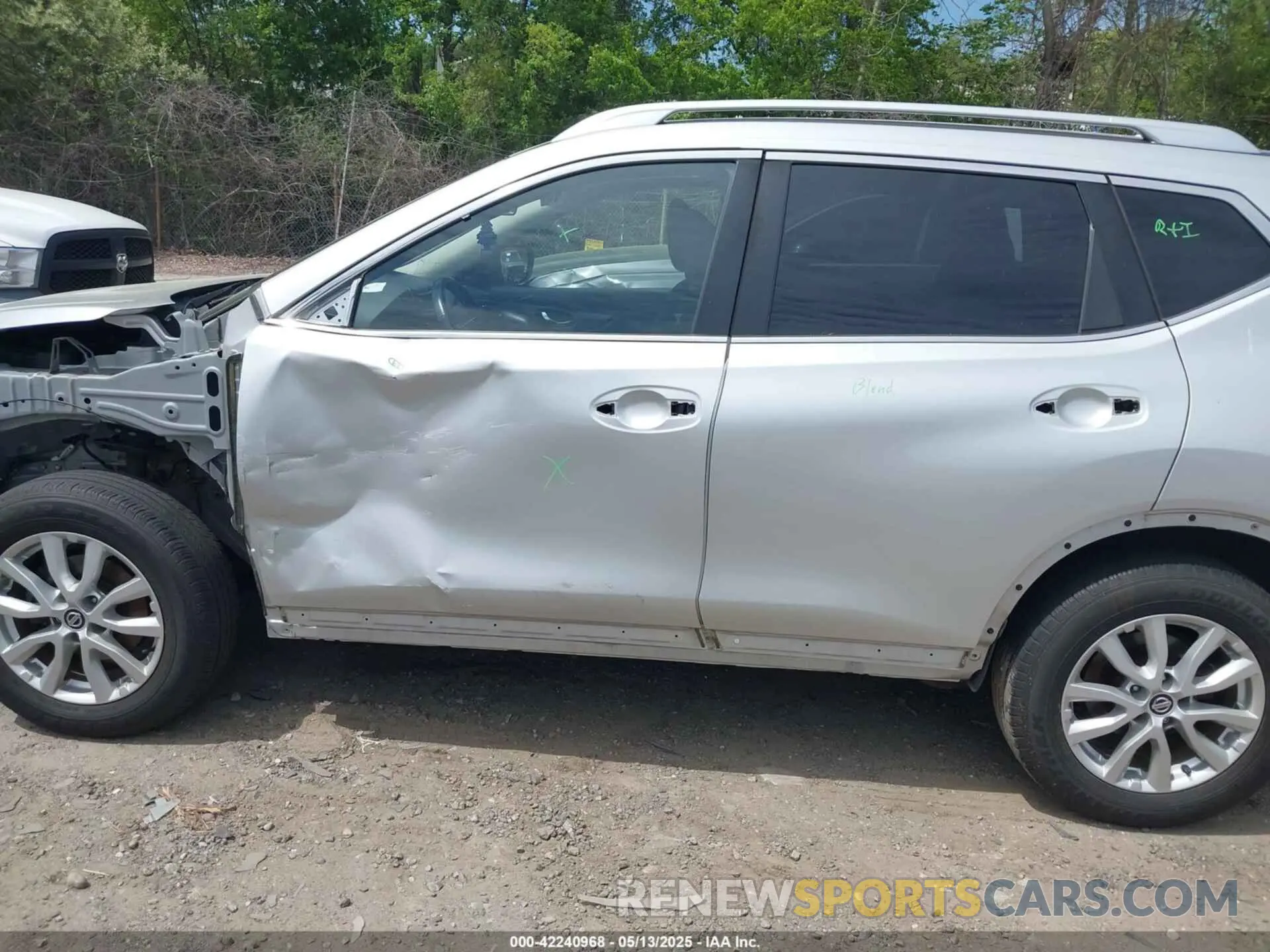 15 Photograph of a damaged car JN8AT2MV8KW373935 NISSAN ROGUE 2019