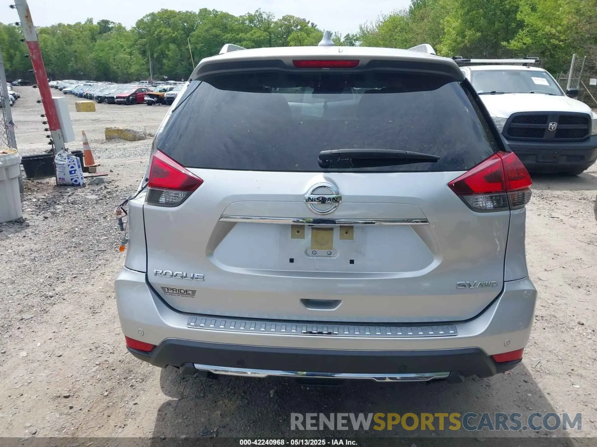 17 Photograph of a damaged car JN8AT2MV8KW373935 NISSAN ROGUE 2019