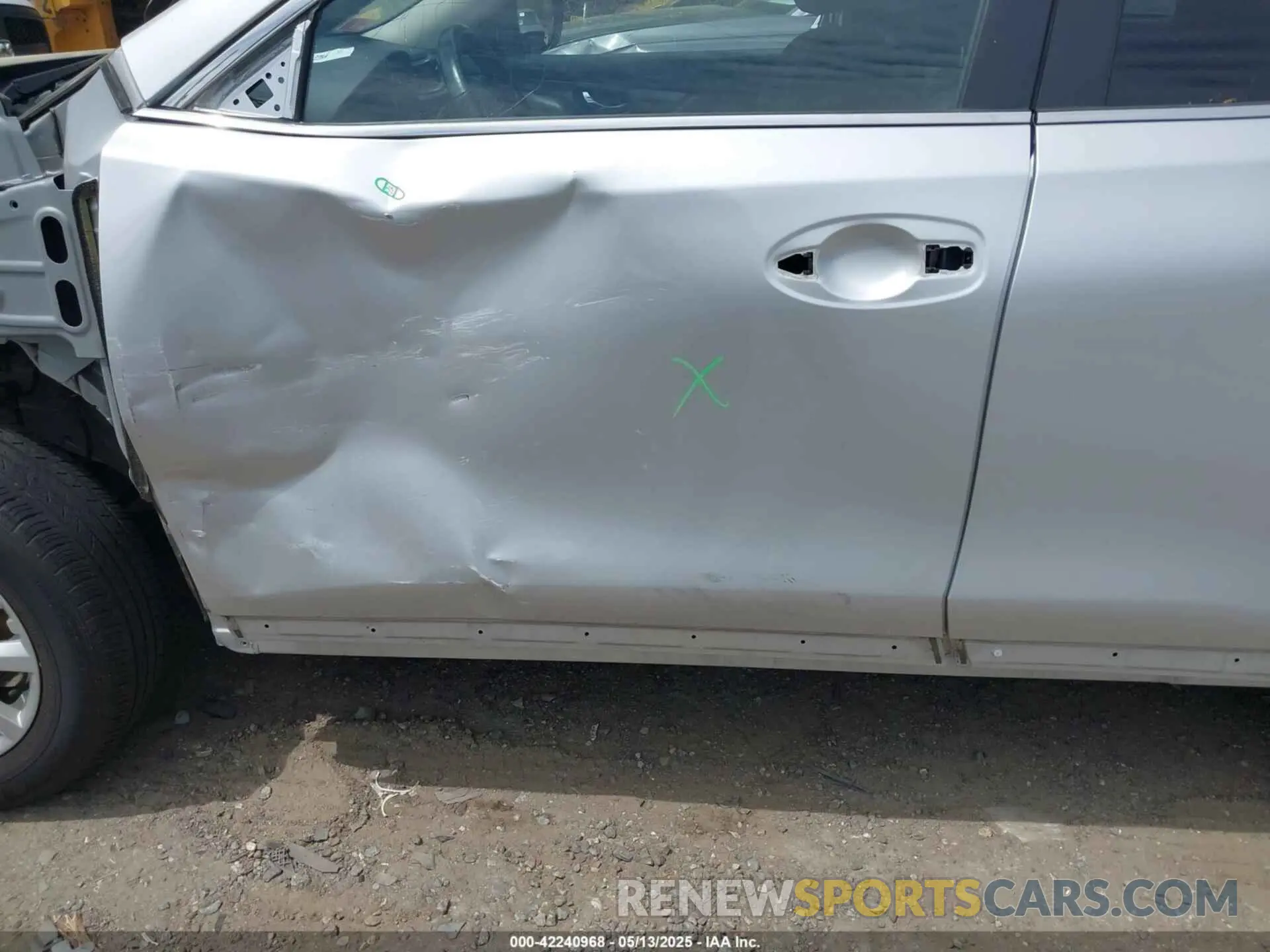 18 Photograph of a damaged car JN8AT2MV8KW373935 NISSAN ROGUE 2019