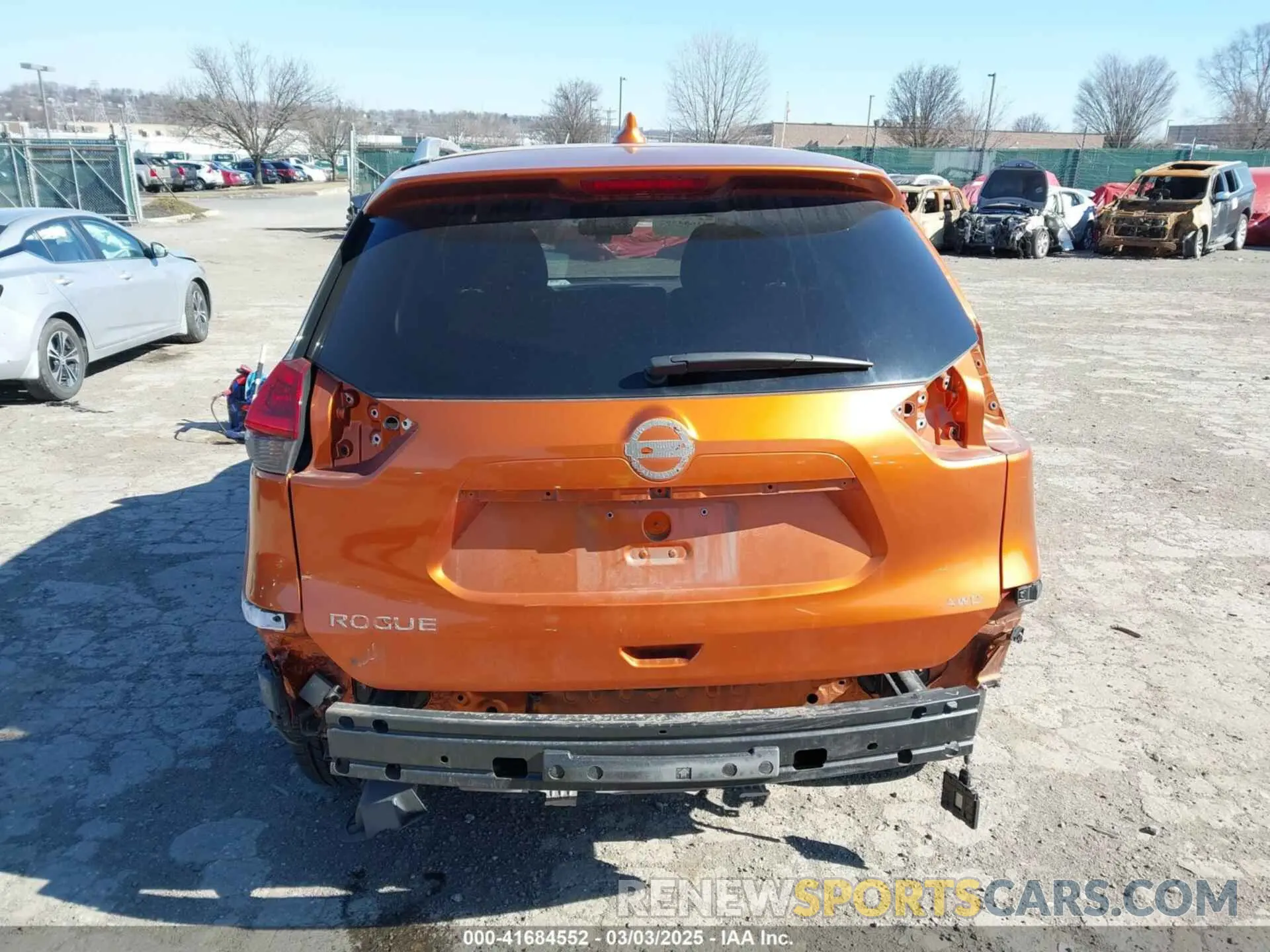 17 Photograph of a damaged car JN8AT2MV8KW376947 NISSAN ROGUE 2019