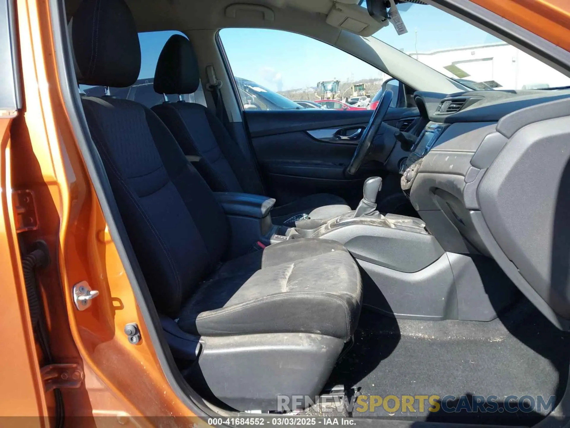 5 Photograph of a damaged car JN8AT2MV8KW376947 NISSAN ROGUE 2019