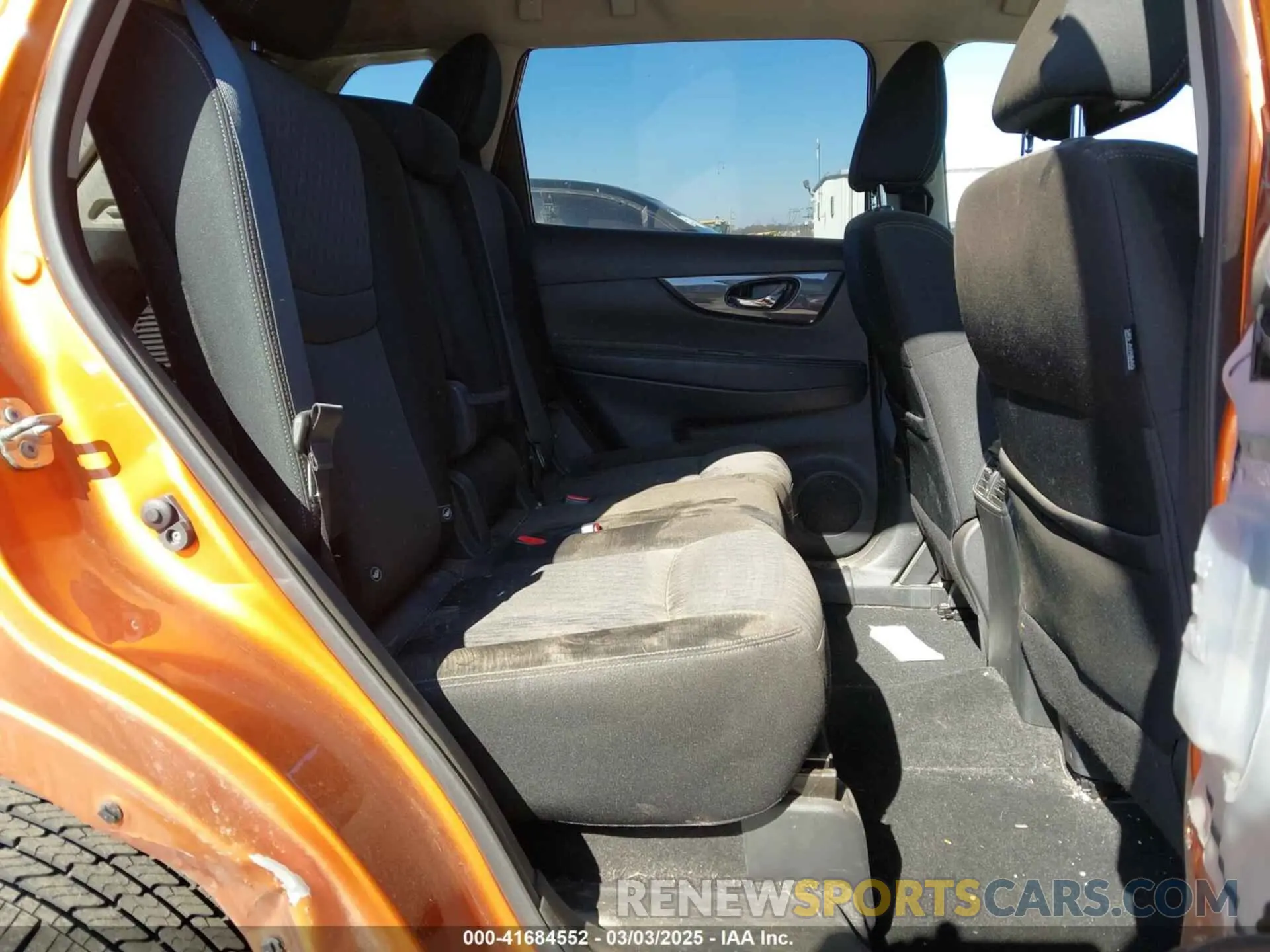8 Photograph of a damaged car JN8AT2MV8KW376947 NISSAN ROGUE 2019