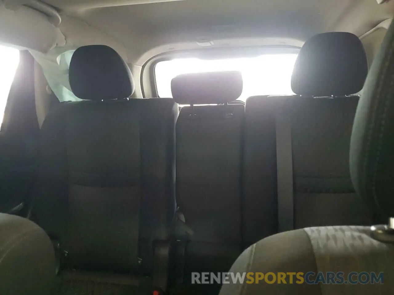 10 Photograph of a damaged car JN8AT2MV8KW392422 NISSAN ROGUE 2019