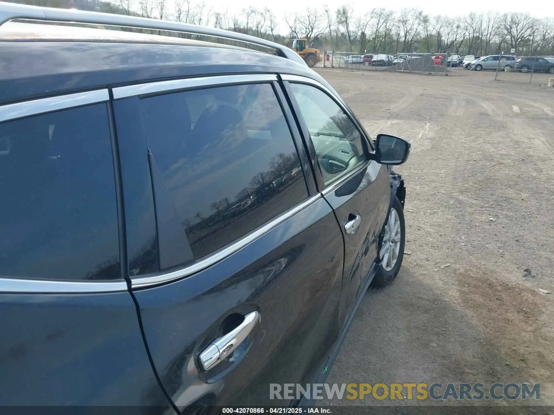 21 Photograph of a damaged car JN8AT2MV9KW386824 NISSAN ROGUE 2019