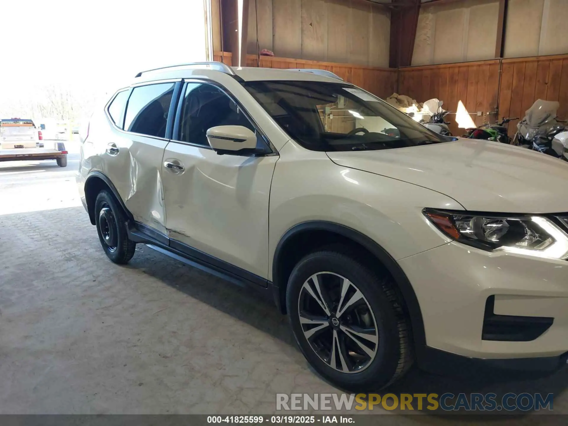 18 Фотография поврежденного автомобиля JN8AT2MV9KW397564 NISSAN ROGUE 2019