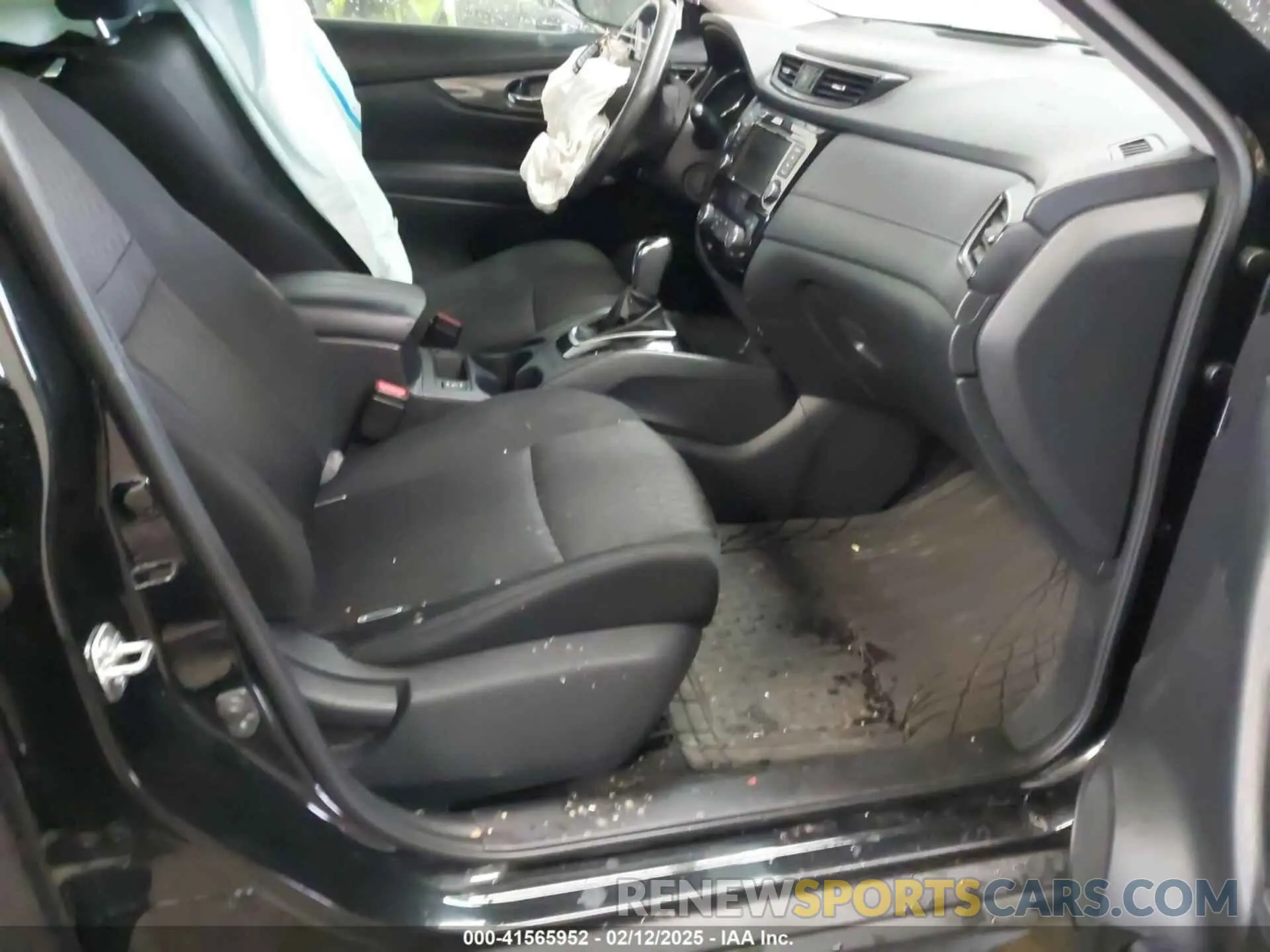 5 Photograph of a damaged car KNMAT2MT0KP525002 NISSAN ROGUE 2019